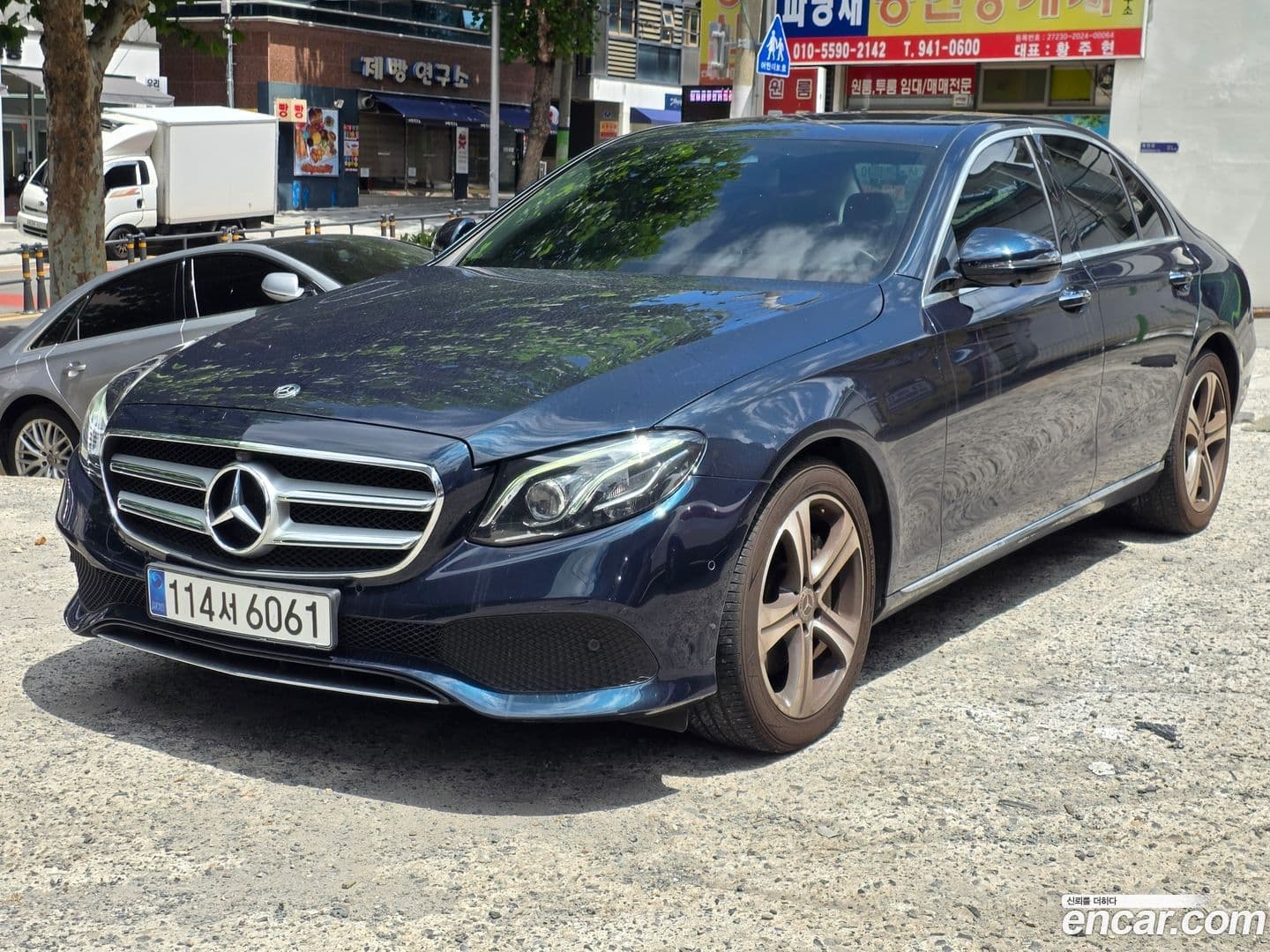 Main__Slider__Photo:E-Class Mercedes-Benz 2018.4-0