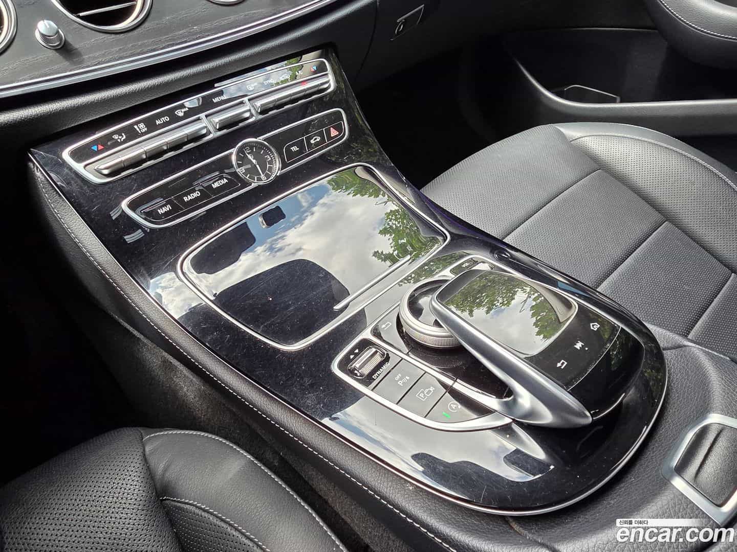 E-Class Mercedes-Benz 2018.4-OPTION-016
