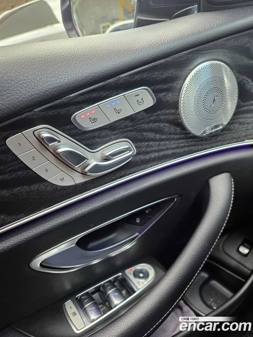 E-Class Mercedes-Benz 2018.4-OPTION-018