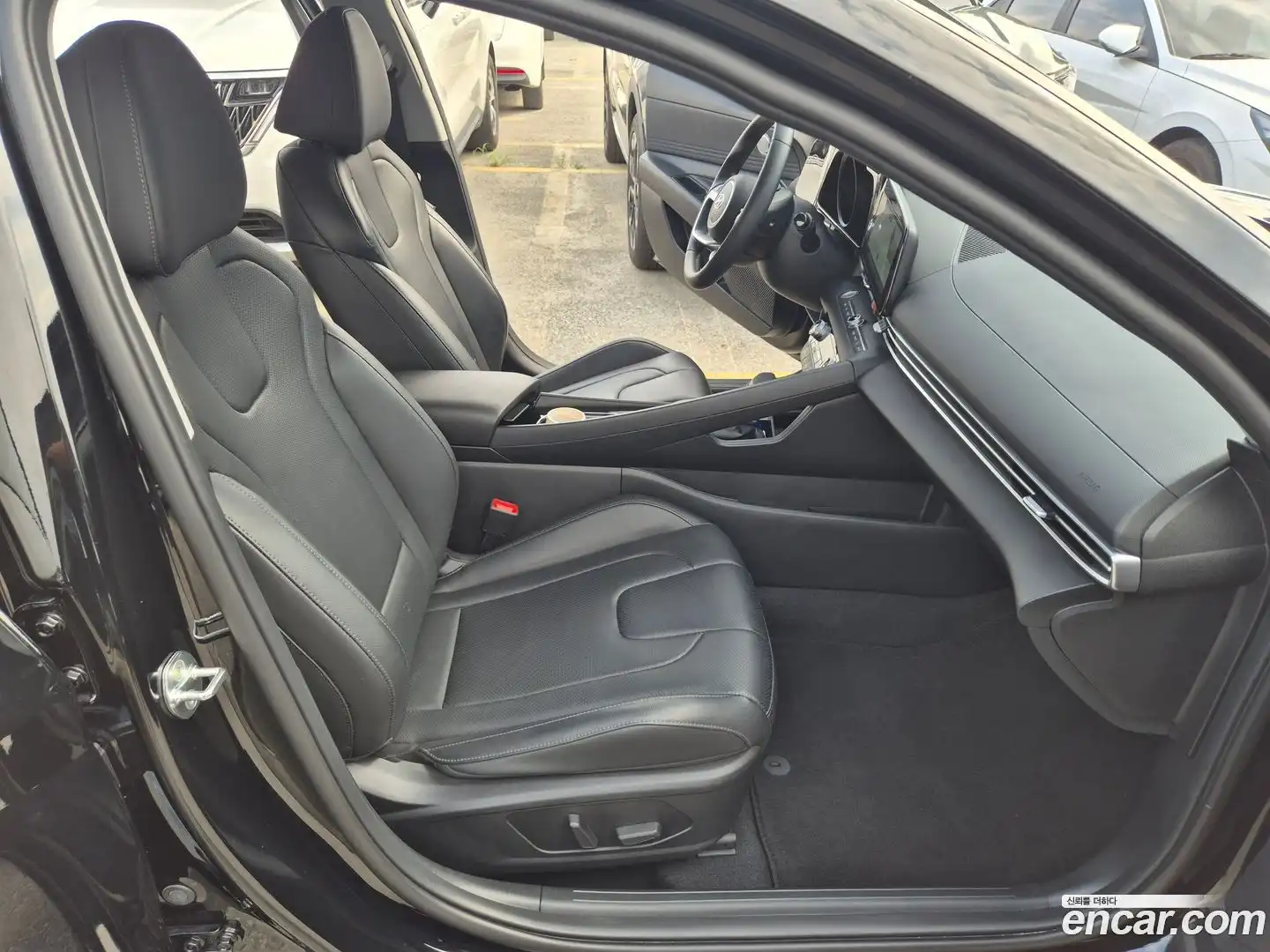 AVANTE Hyundai 2022.5-OPTION-015