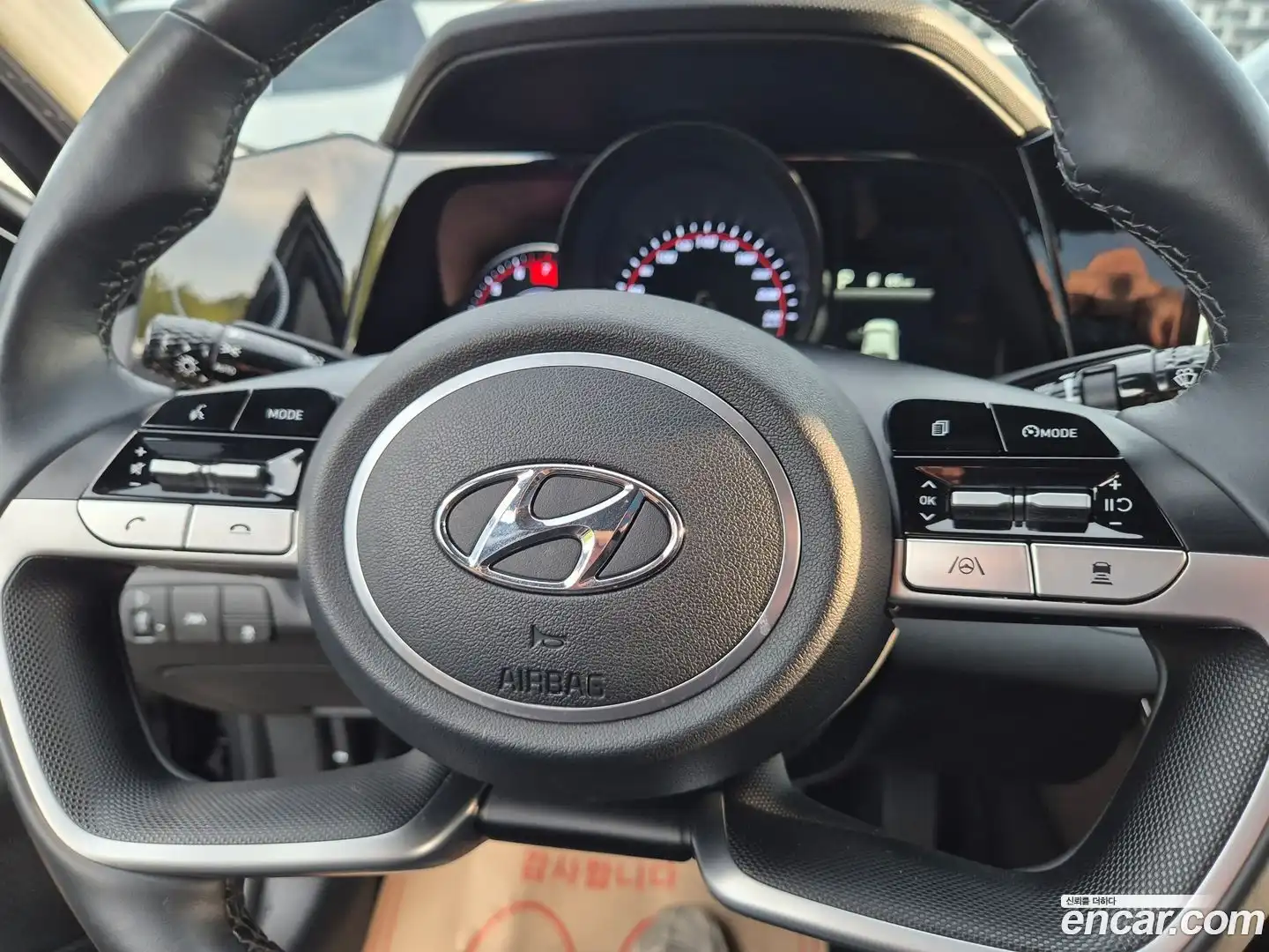 AVANTE Hyundai 2022.5-OPTION-019