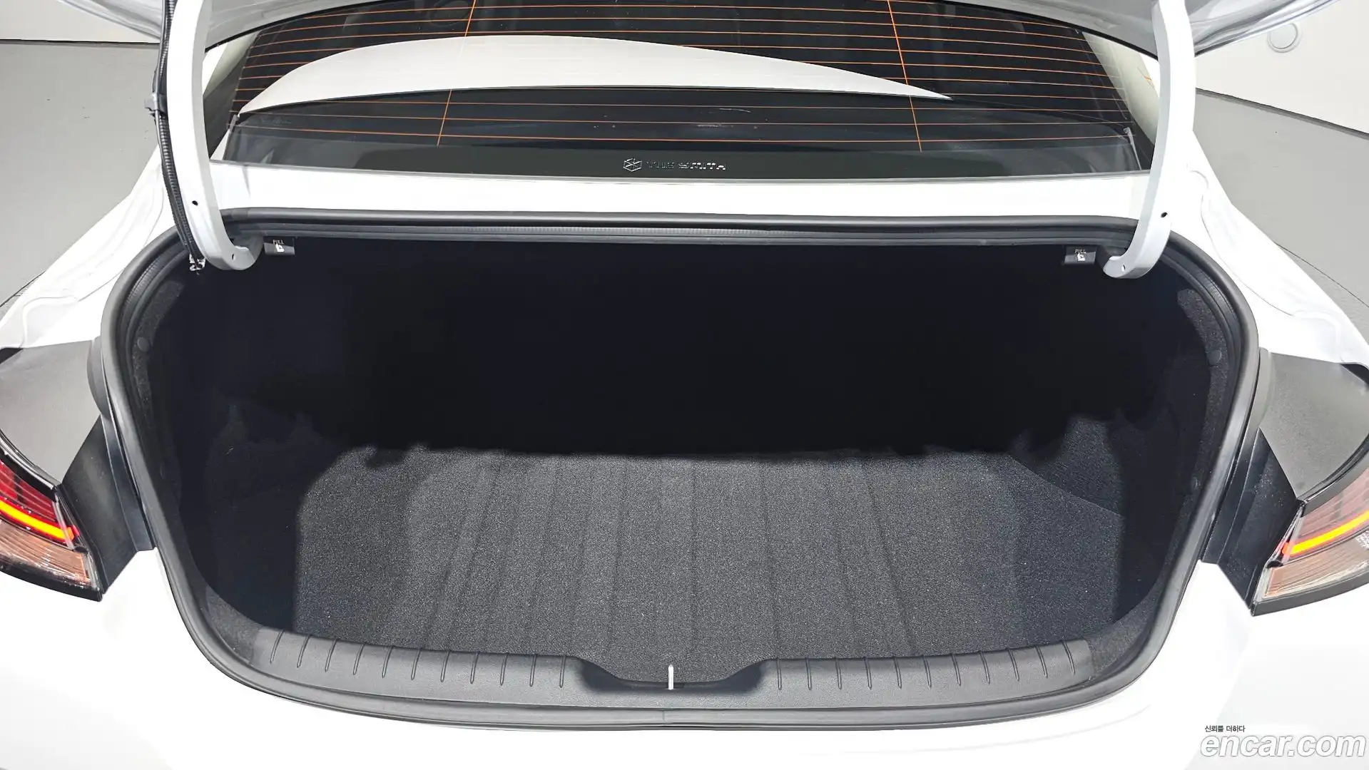 AVANTE Hyundai 2025.5-OPTION-020