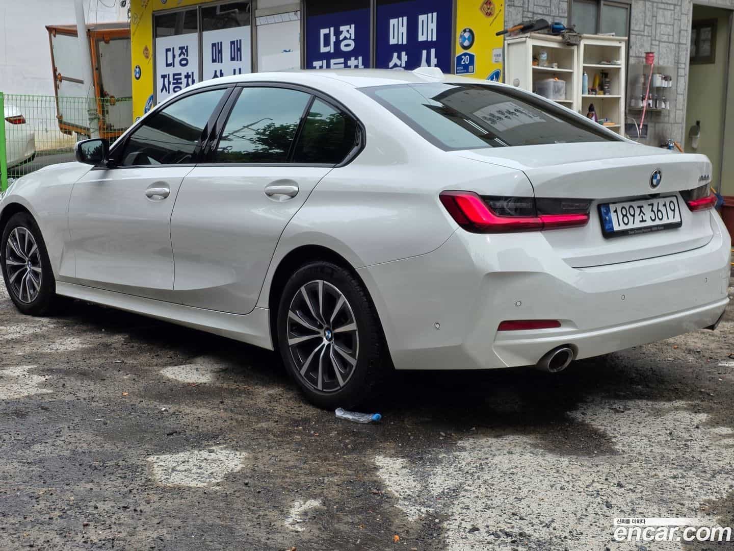 3-Series BMW 2023.6-OUTER-004