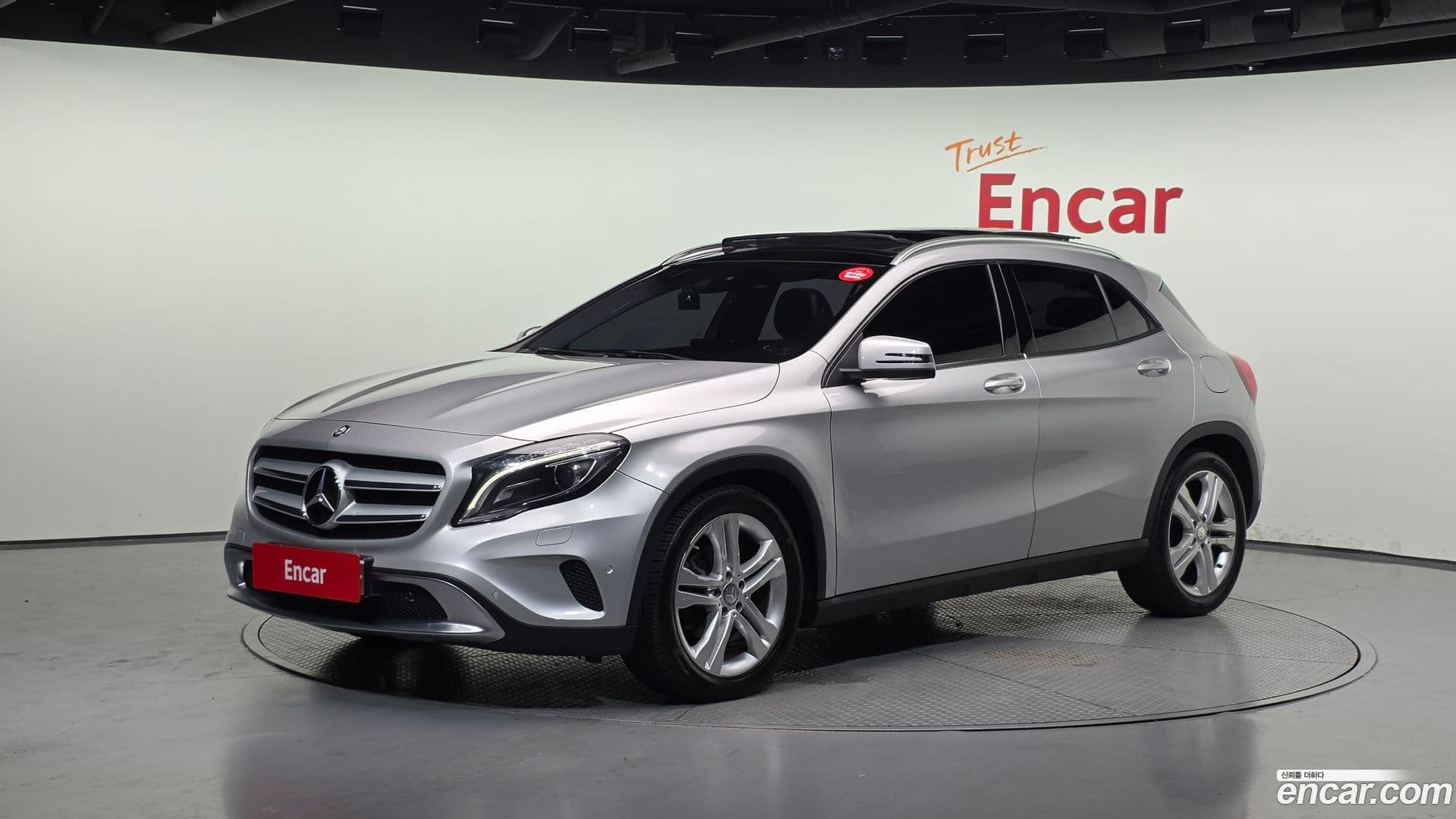 Main__Slider__Photo:GLA-Class Mercedes-Benz 2016.7-0