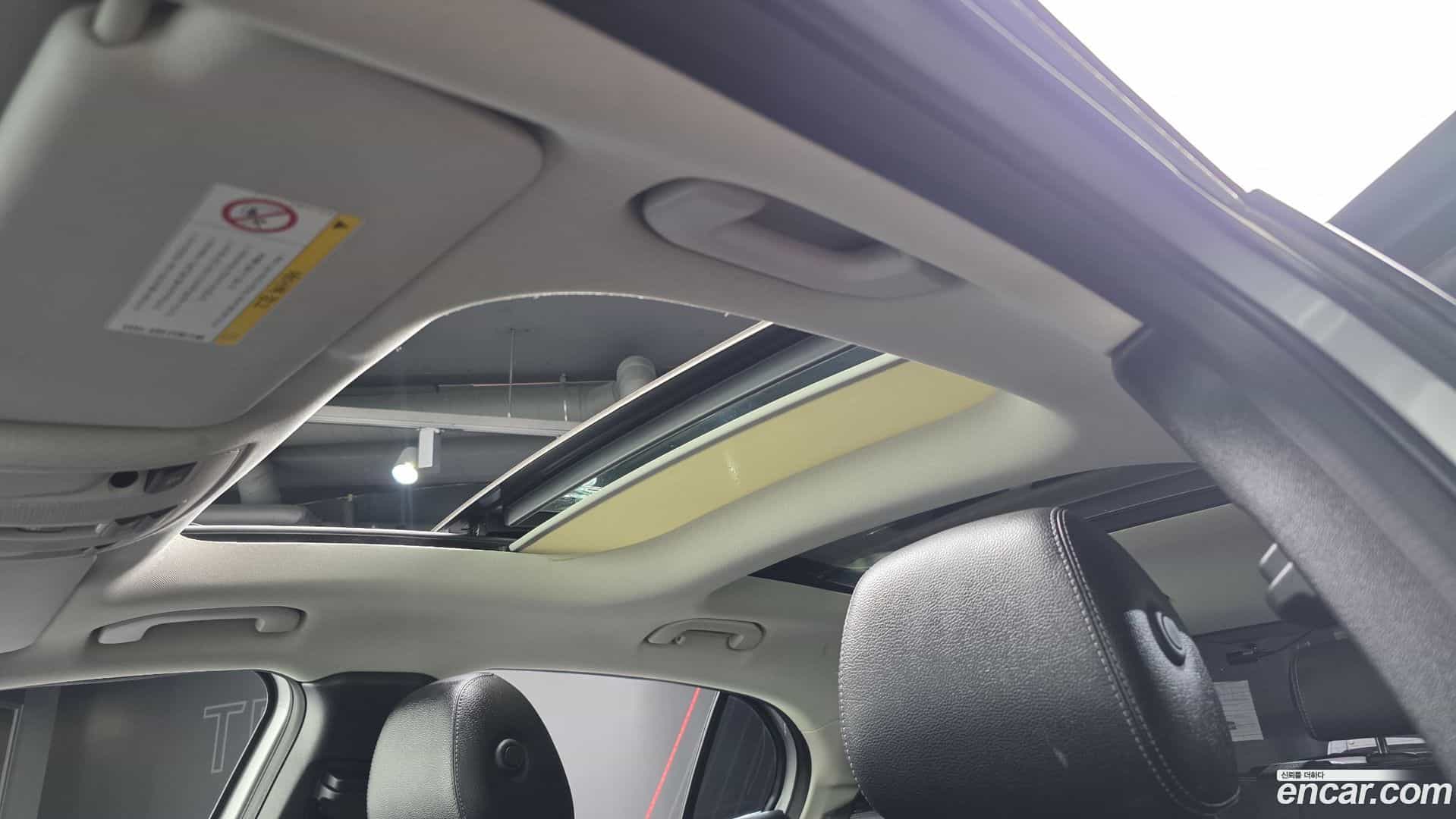 GLA-Class Mercedes-Benz 2016.7-OPTION-019