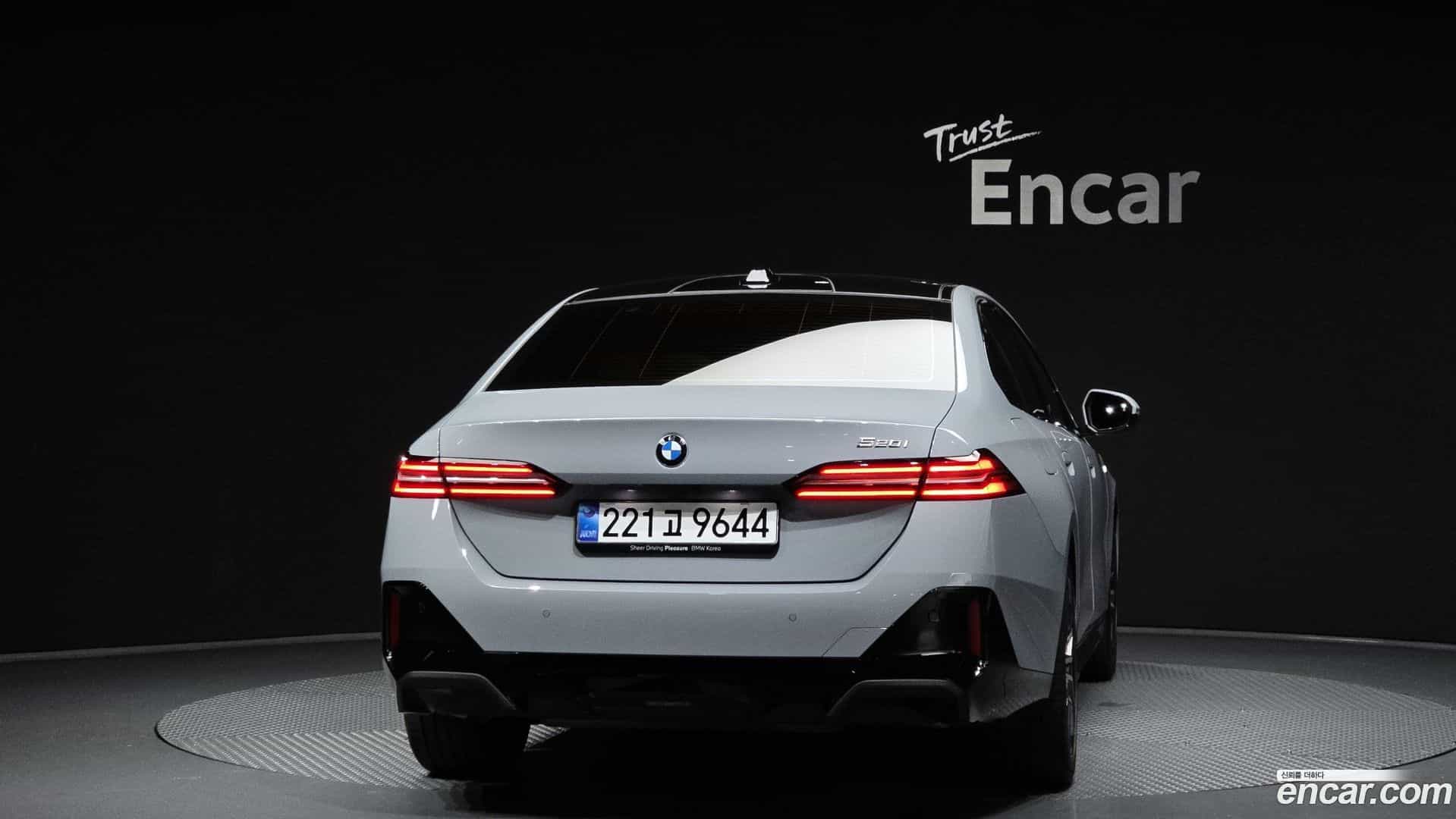 5-Series BMW 2025.8-OUTER-004