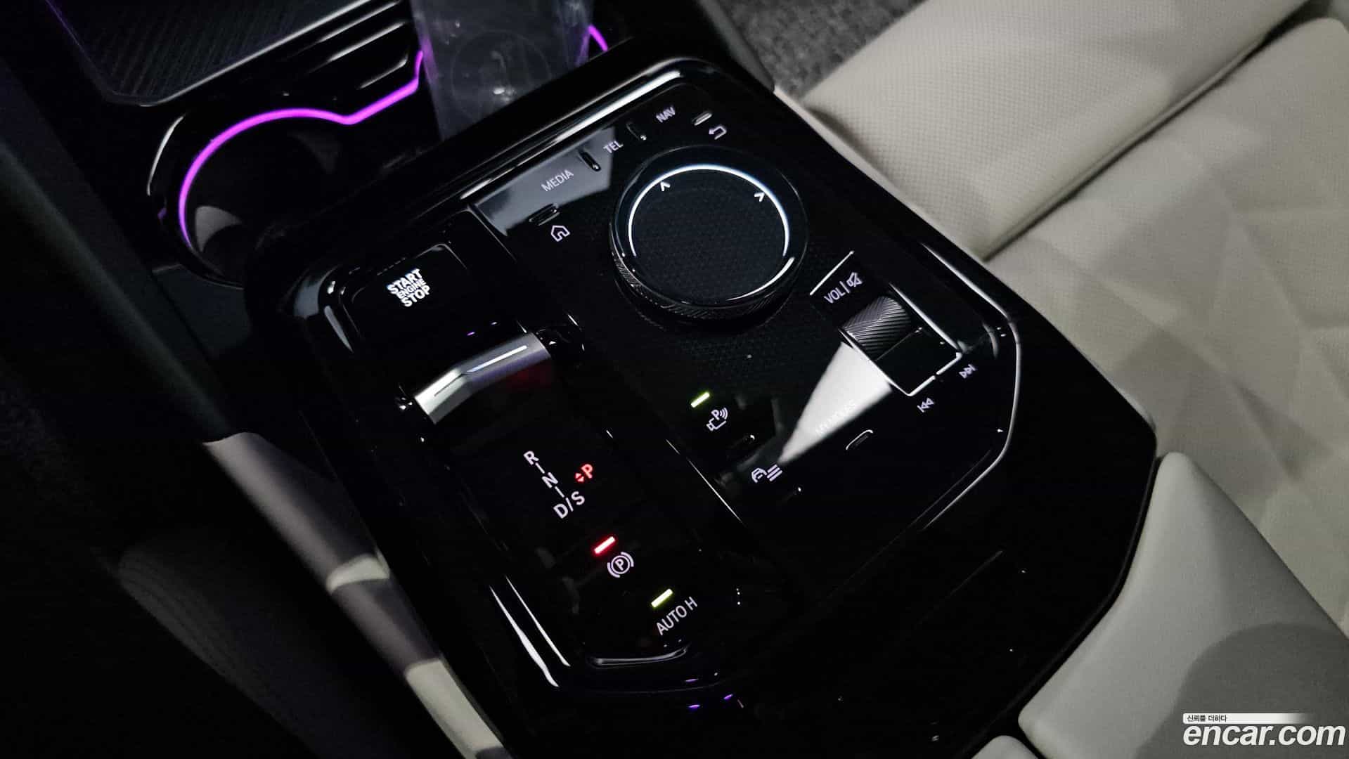 5-Series BMW 2025.8-INNER-009