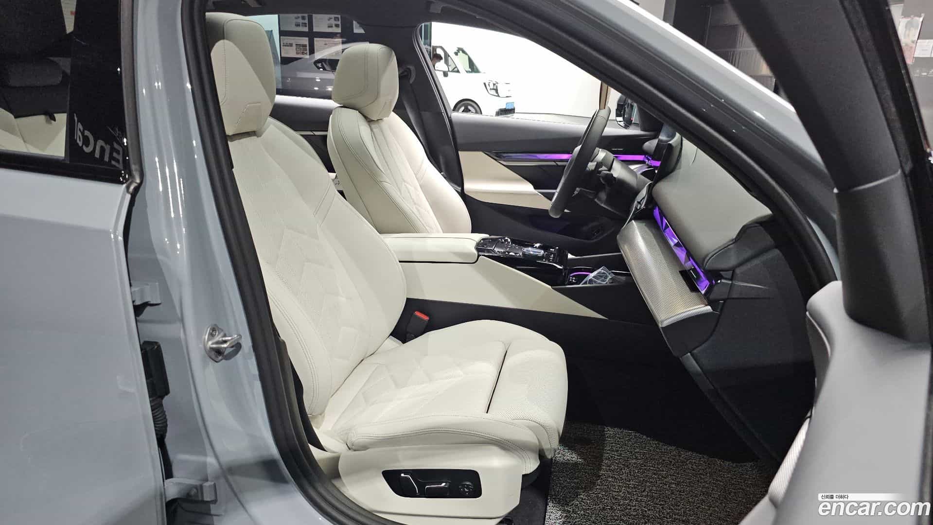 5-Series BMW 2025.8-OPTION-016