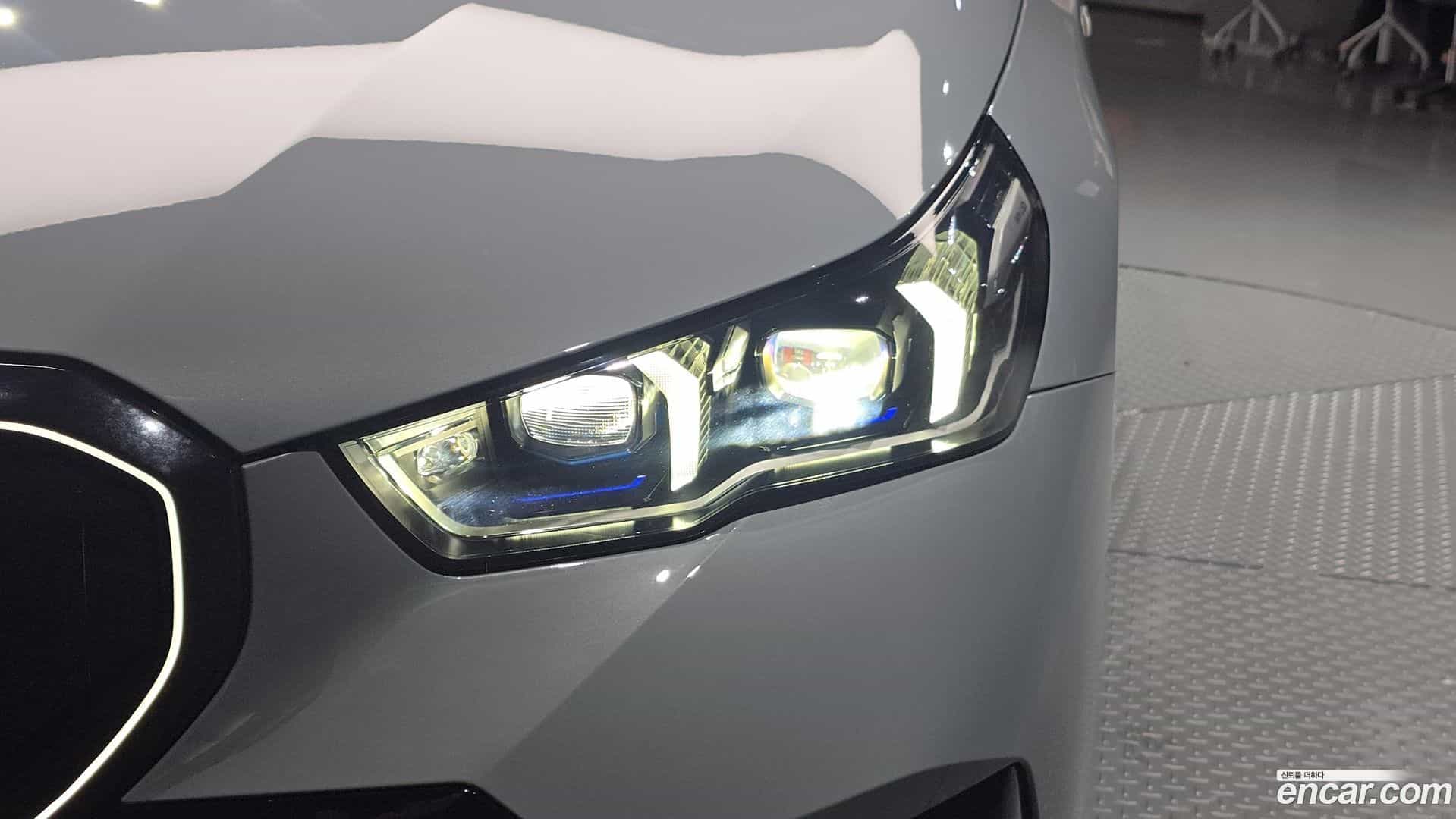 5-Series BMW 2025.8-OUTER-032