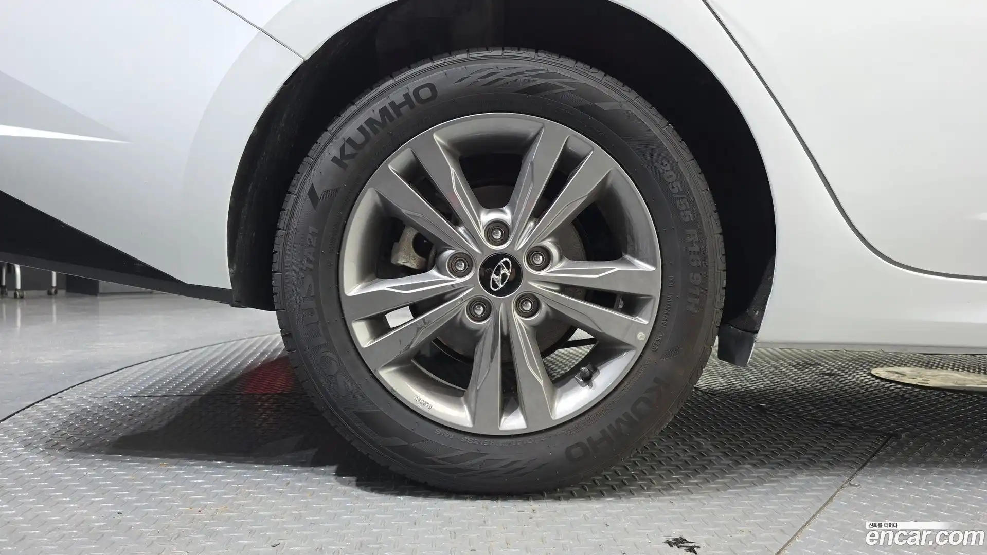 AVANTE Hyundai 2021.0-OUTER-005