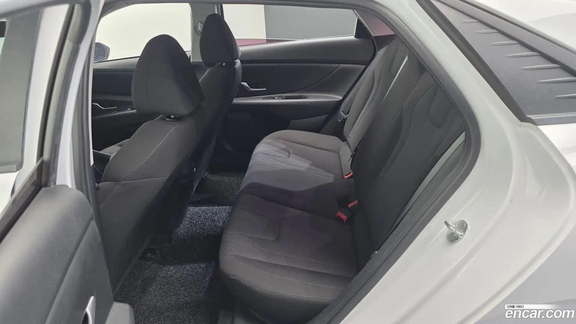 AVANTE Hyundai 2021.0-OPTION-016