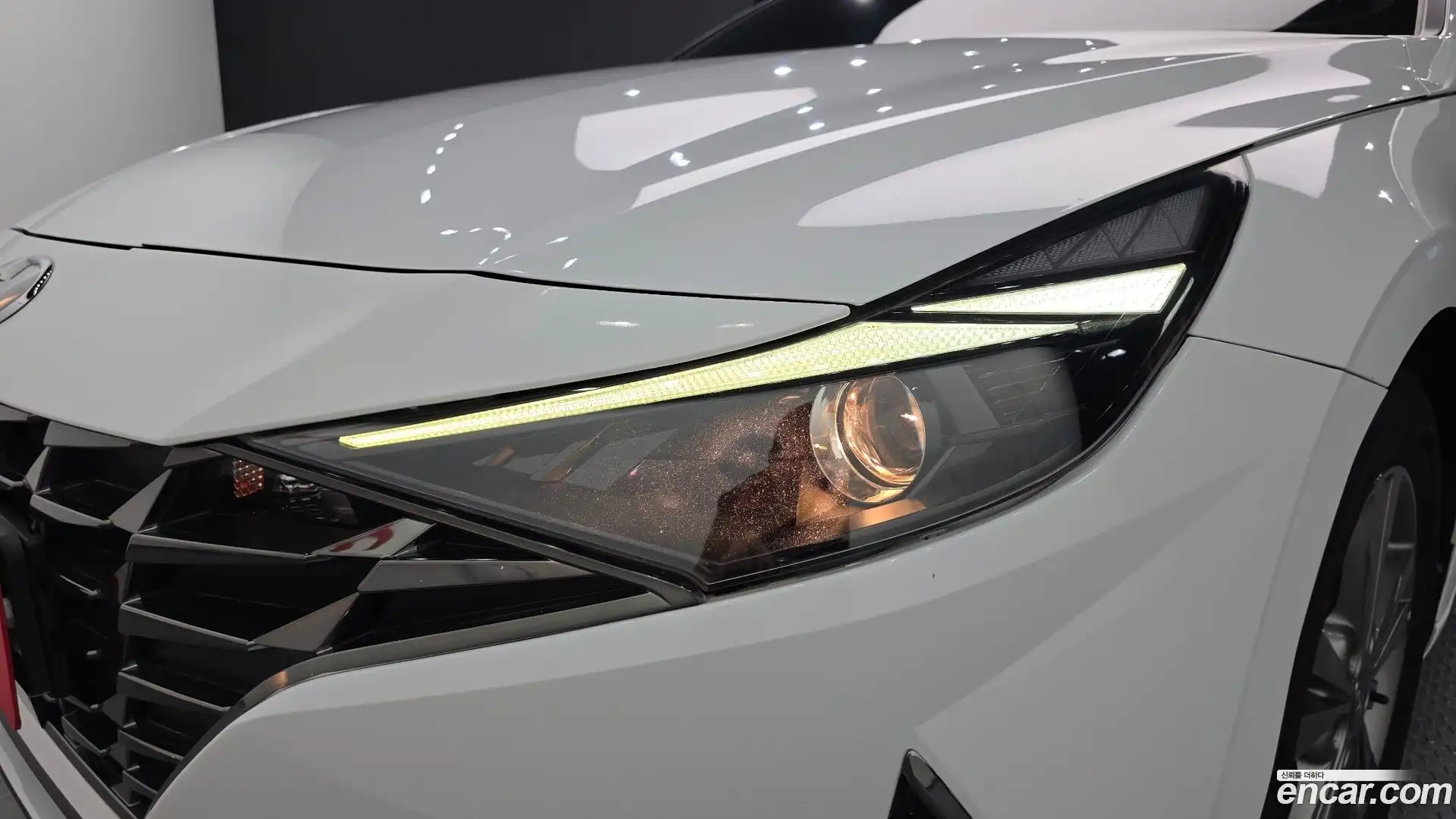 AVANTE Hyundai 2021.0-OUTER-032