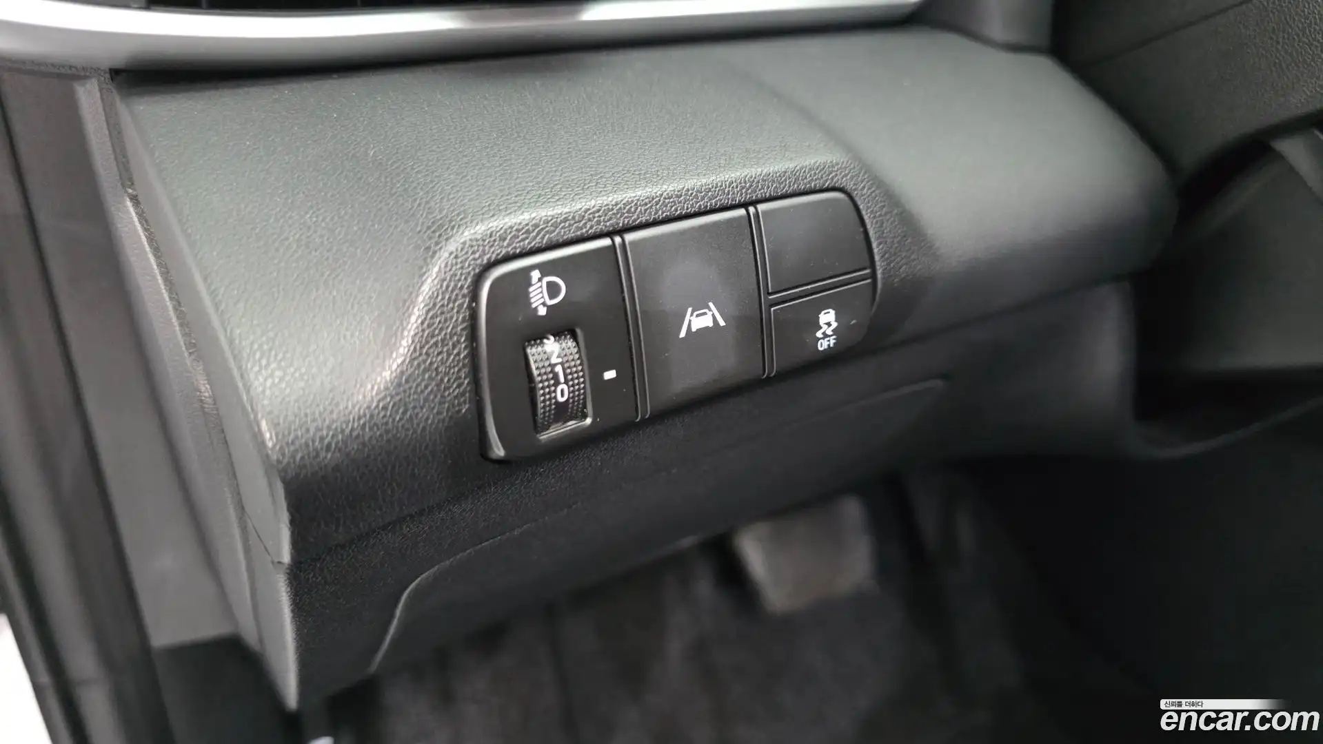 AVANTE Hyundai 2021.0-OPTION-042
