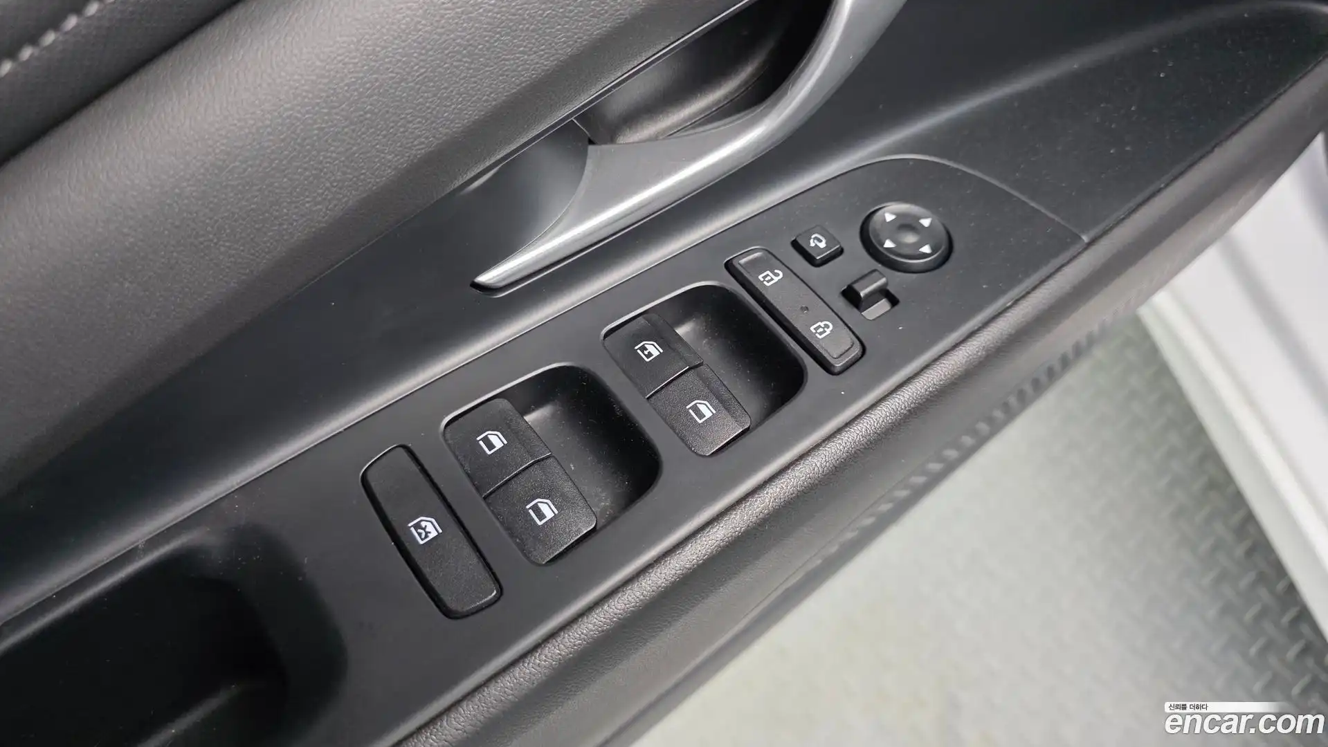 AVANTE Hyundai 2021.0-OPTION-047