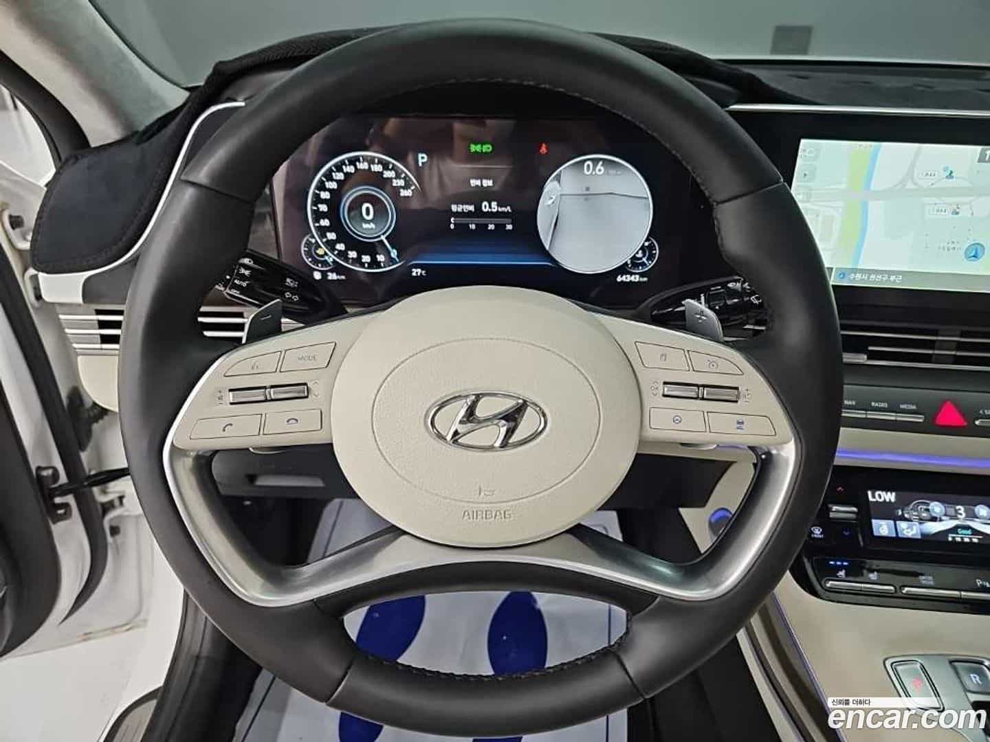 Grandeur Hyundai 2022.10-INNER-009