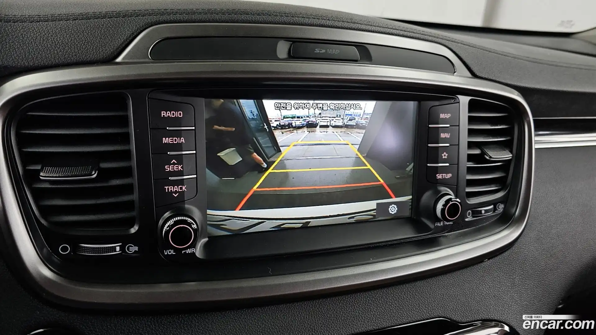 Sorento Kia 2018.4-OPTION-019