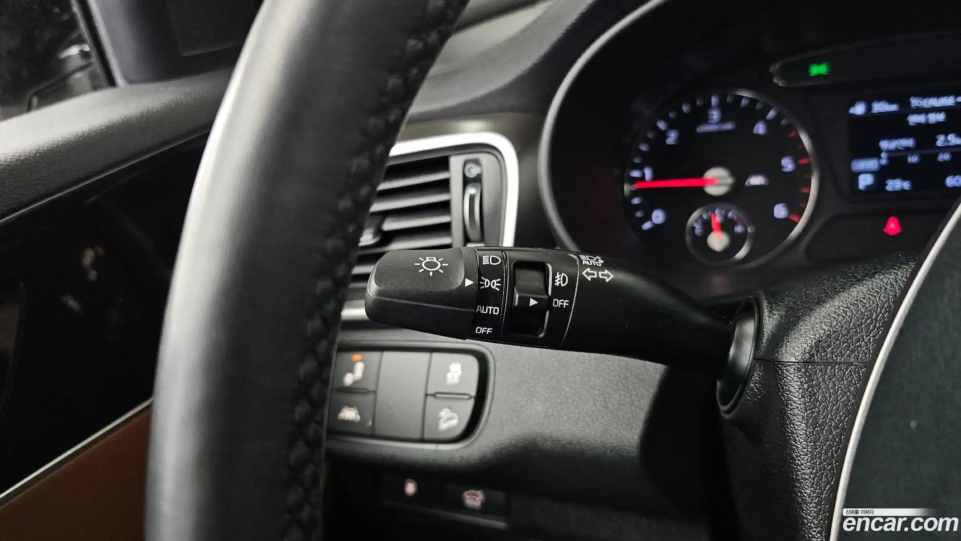 Sorento Kia 2018.4-OPTION-022