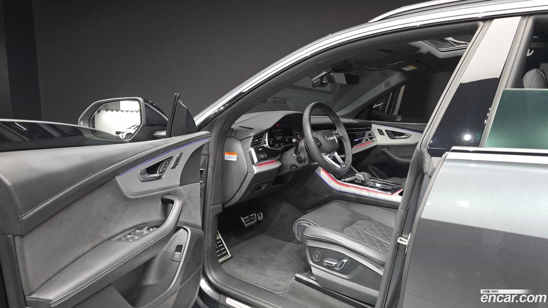 Q8 Audi 2023.11-INNER-010