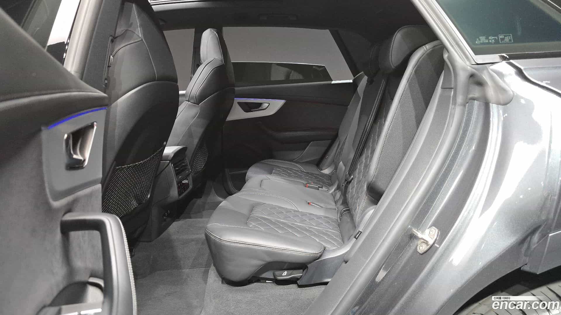 Q8 Audi 2023.11-OPTION-016