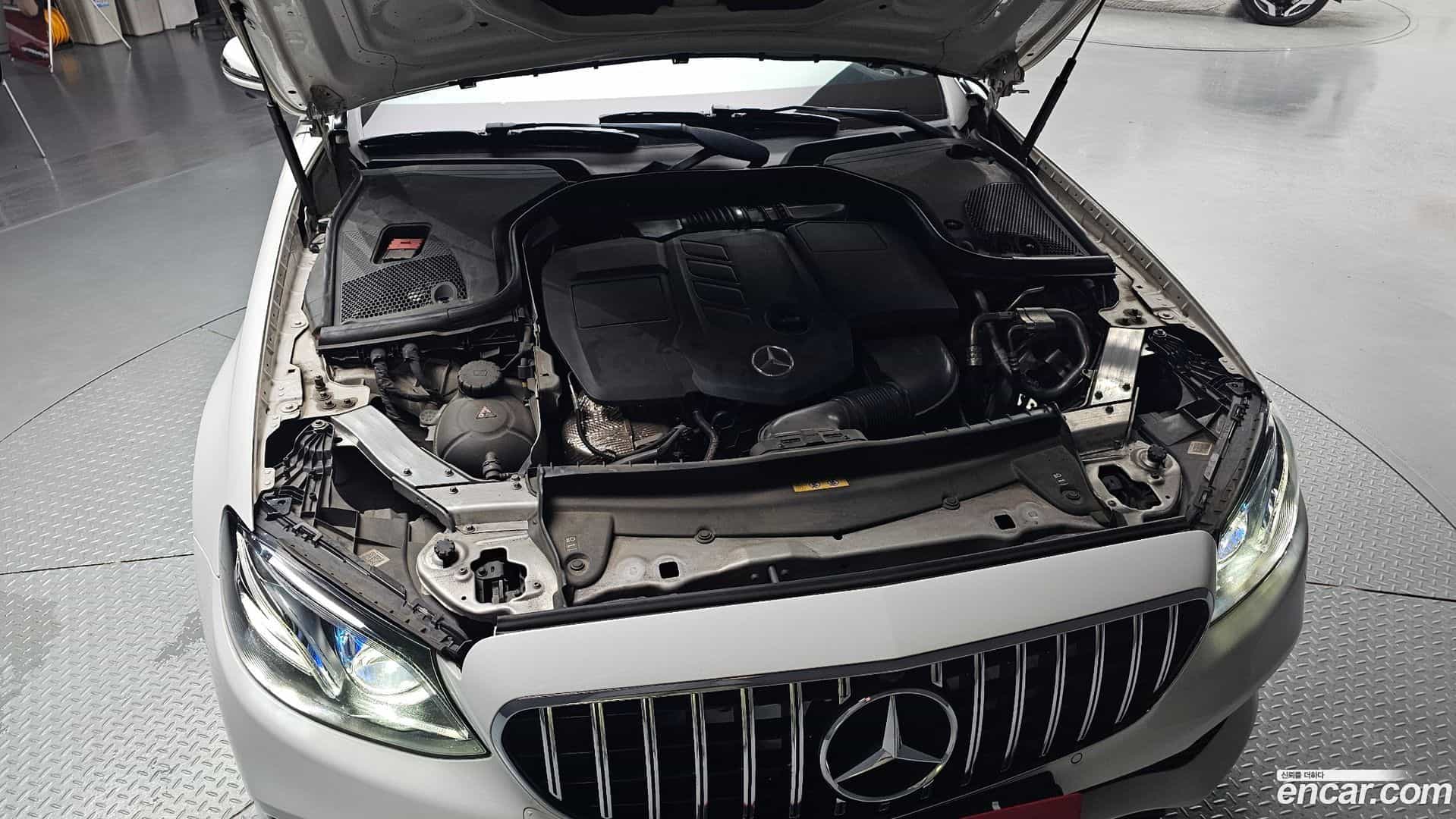 E-Class Mercedes-Benz 2018.10-OUTER-006