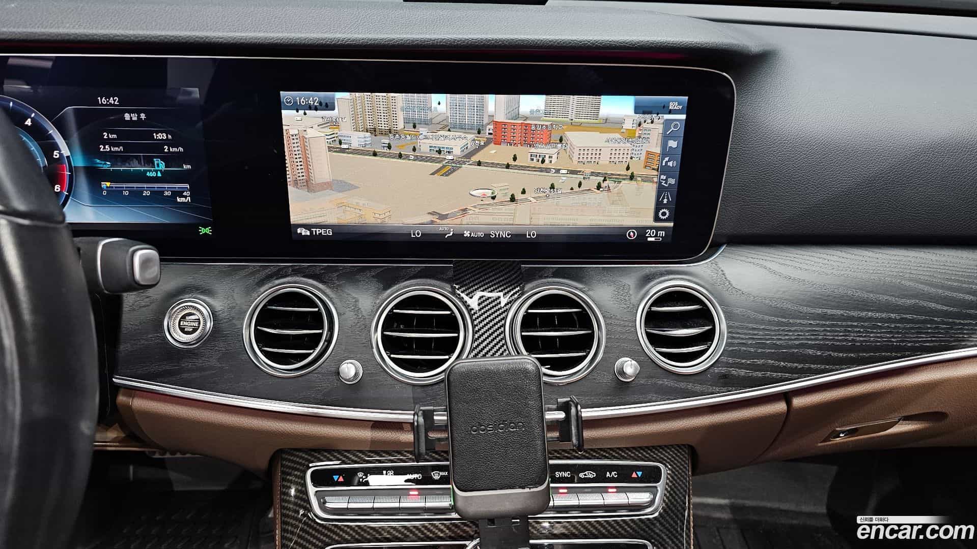 E-Class Mercedes-Benz 2018.10-OPTION-018