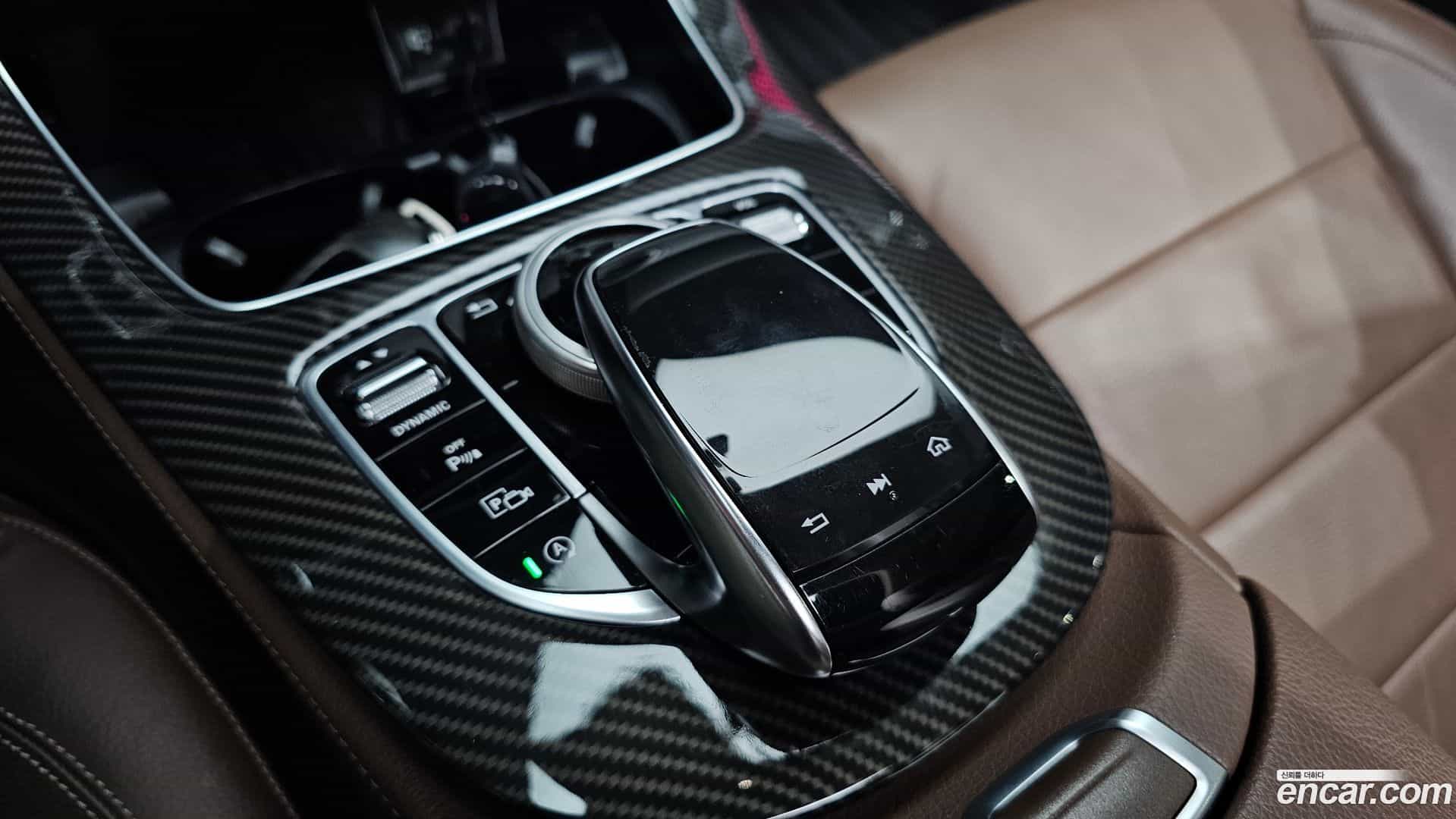 E-Class Mercedes-Benz 2018.10-OPTION-022