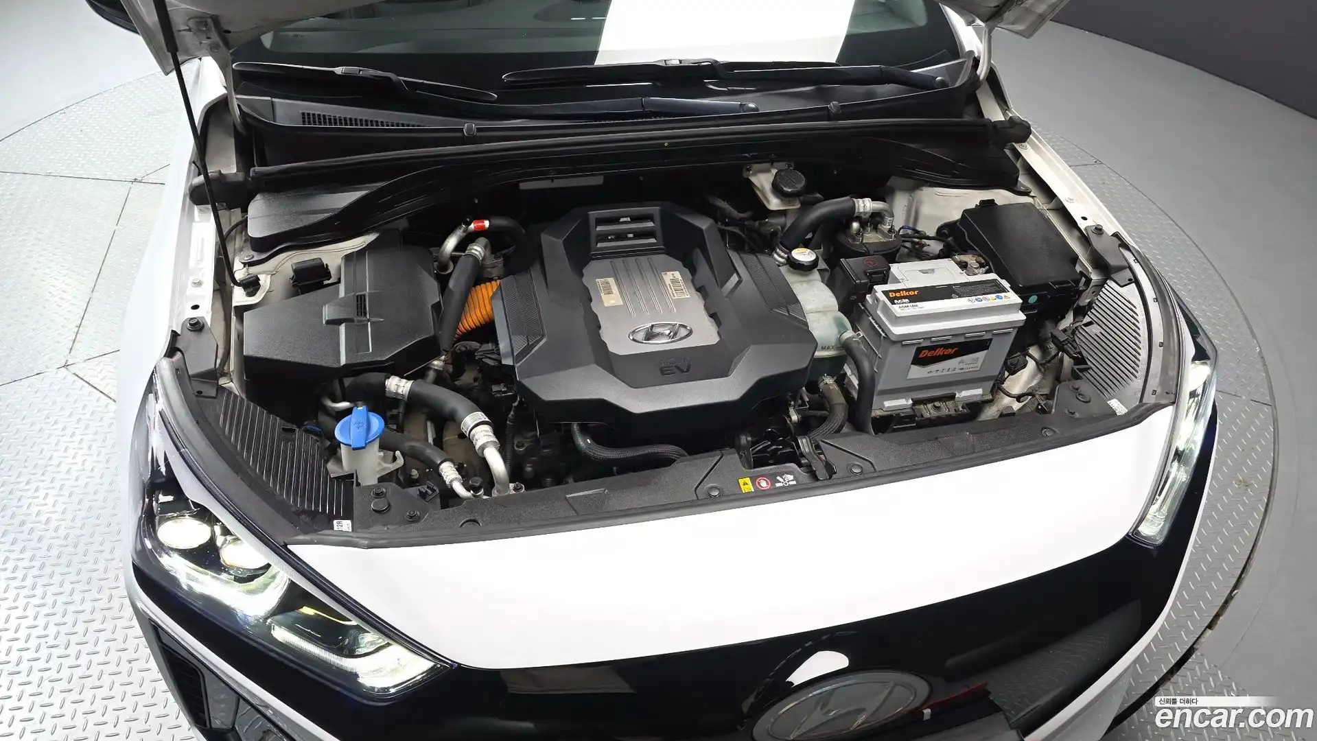 Ioniq Hyundai 2017.8-OUTER-006