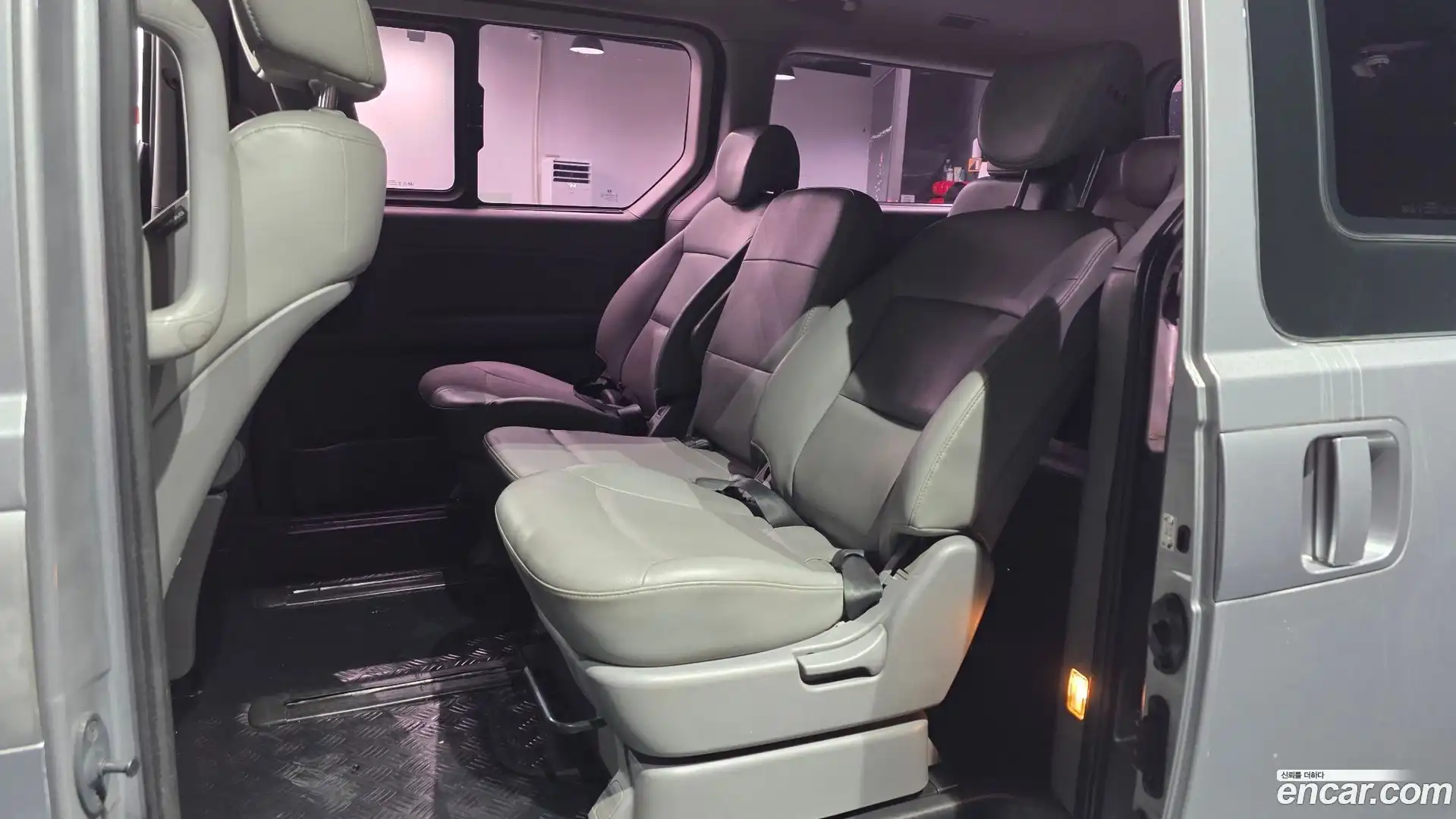 Starex Hyundai 2016.0-OPTION-016