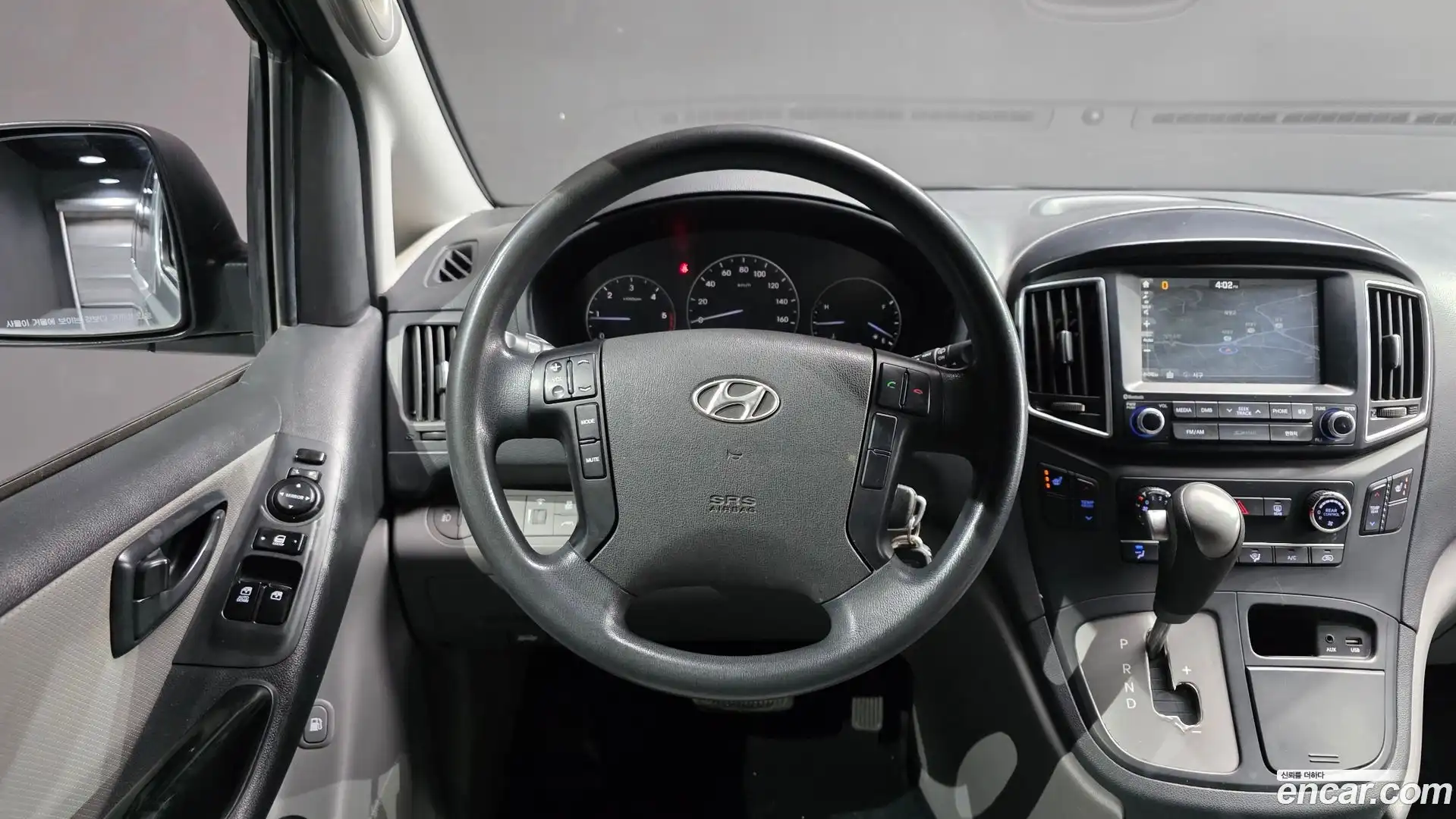 Starex Hyundai 2016.0-OPTION-018