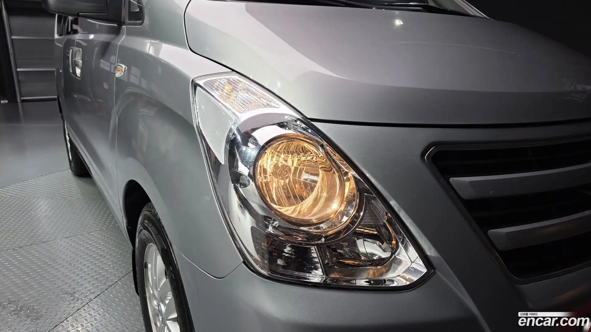 Starex Hyundai 2016.0-OUTER-032