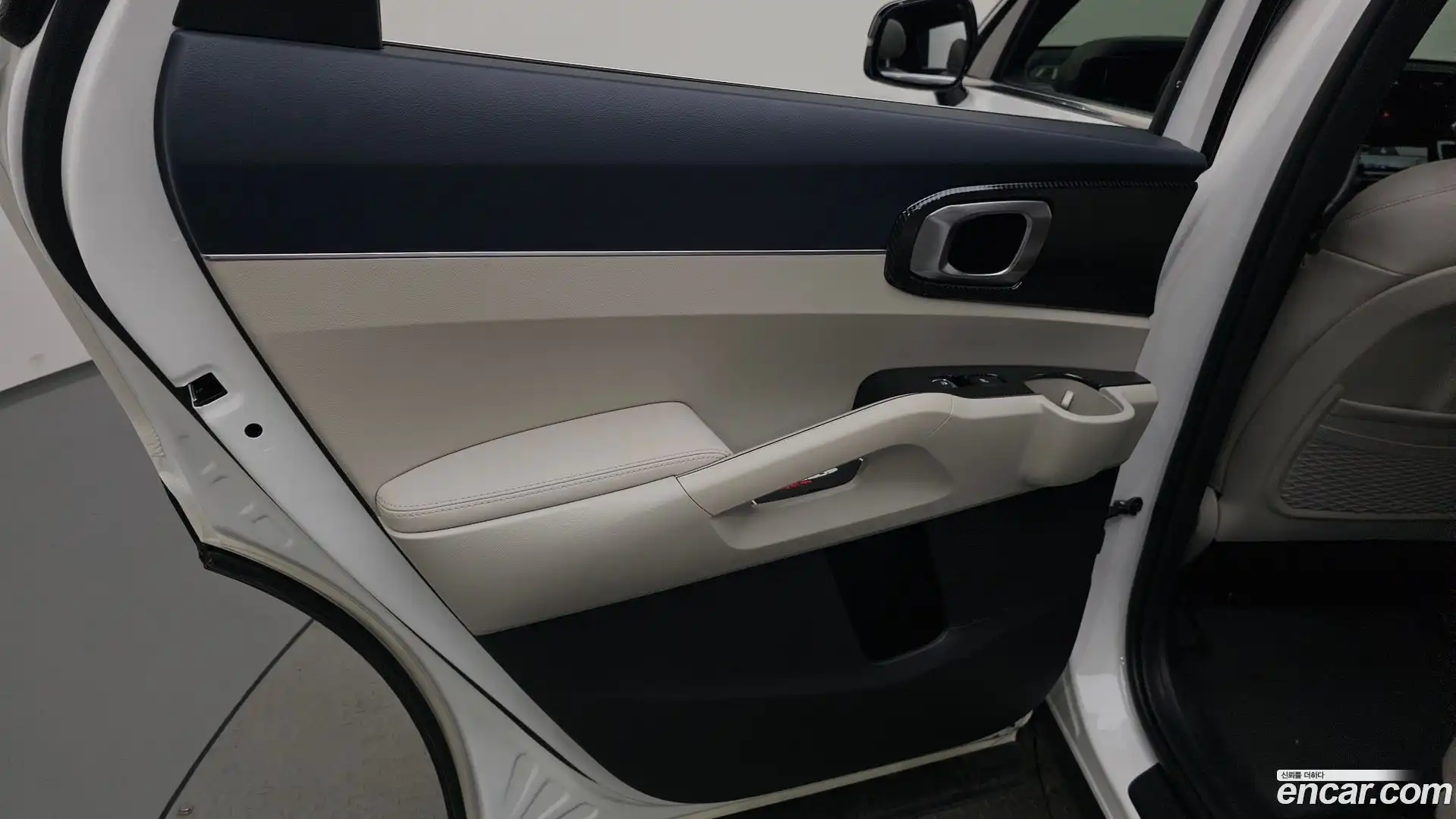 Sorento Kia 2022.5-INNER-035