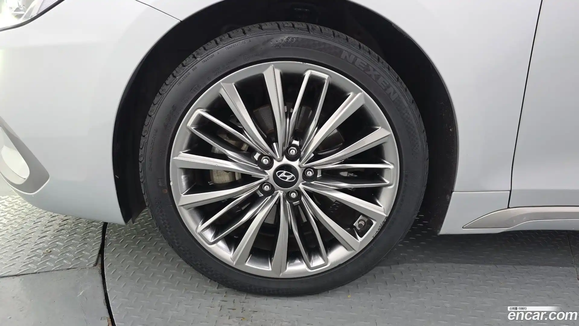 Grandeur Hyundai 2018.6-OUTER-005