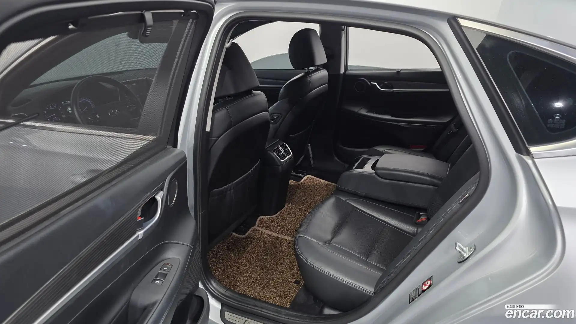 Grandeur Hyundai 2018.6-OPTION-015