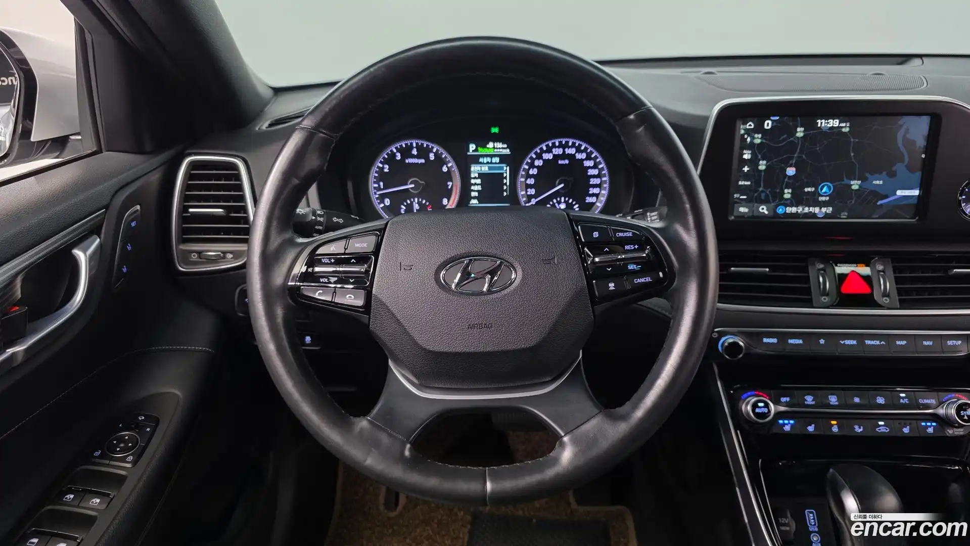 Grandeur Hyundai 2018.6-OPTION-017