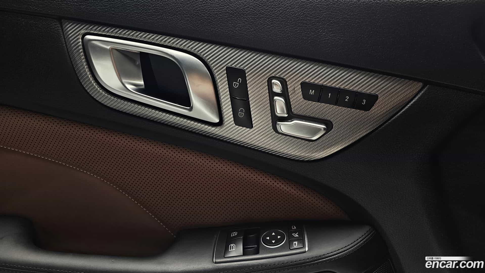 SLC-Class Mercedes-Benz 2018.6-OPTION-023