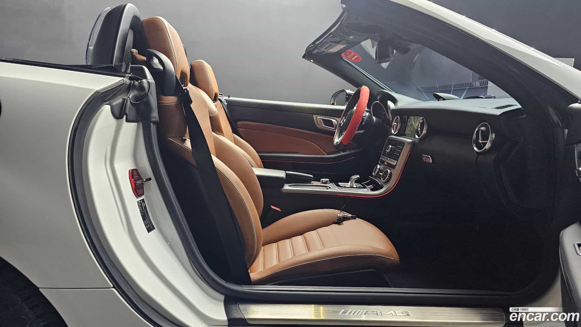 SLC-Class Mercedes-Benz 2018.6-INNER-036
