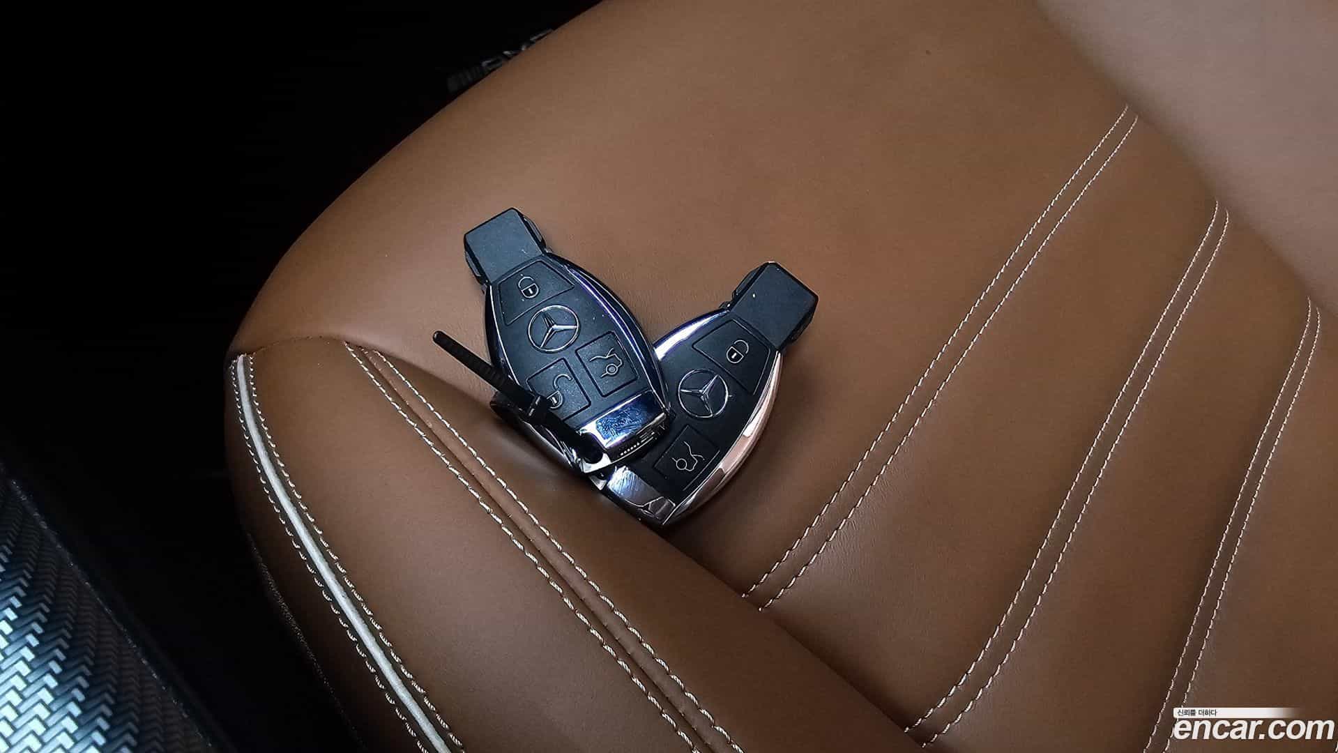 SLC-Class Mercedes-Benz 2018.6-OPTION-040