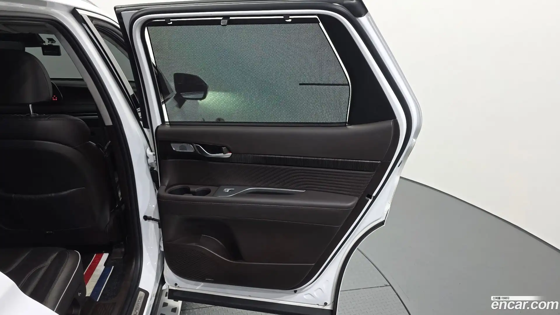 Palisade Hyundai 2023.1-INNER-035