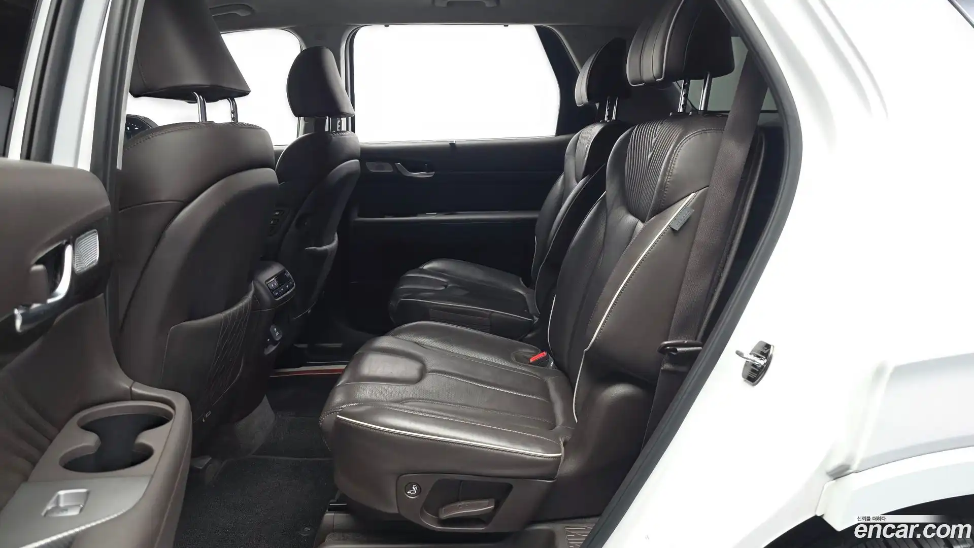Palisade Hyundai 2023.1-INNER-036