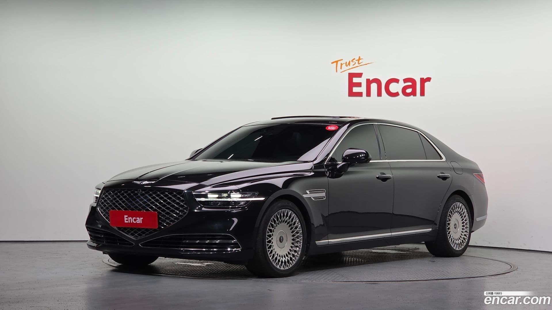 Main__Slider__Photo:G90 Genesis 2019.4-0