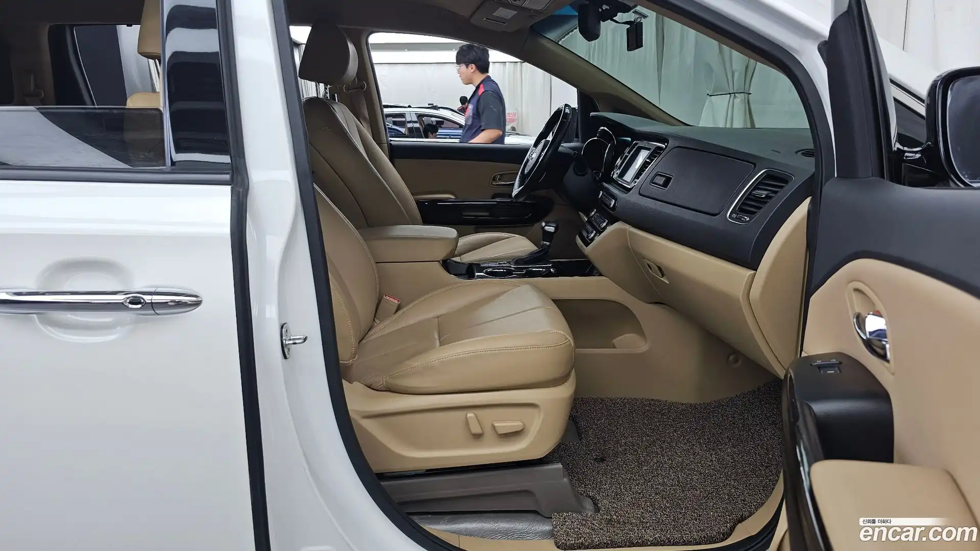 Canival Kia 2018.9-OPTION-015