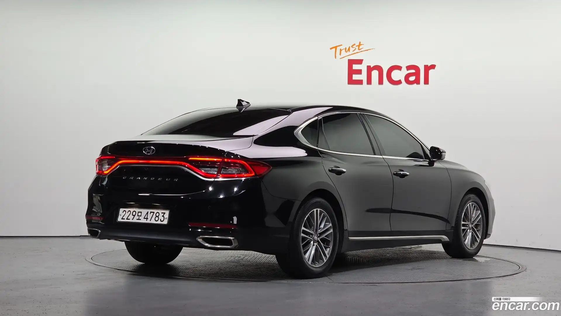 Grandeur Hyundai 2019.1-OUTER-002