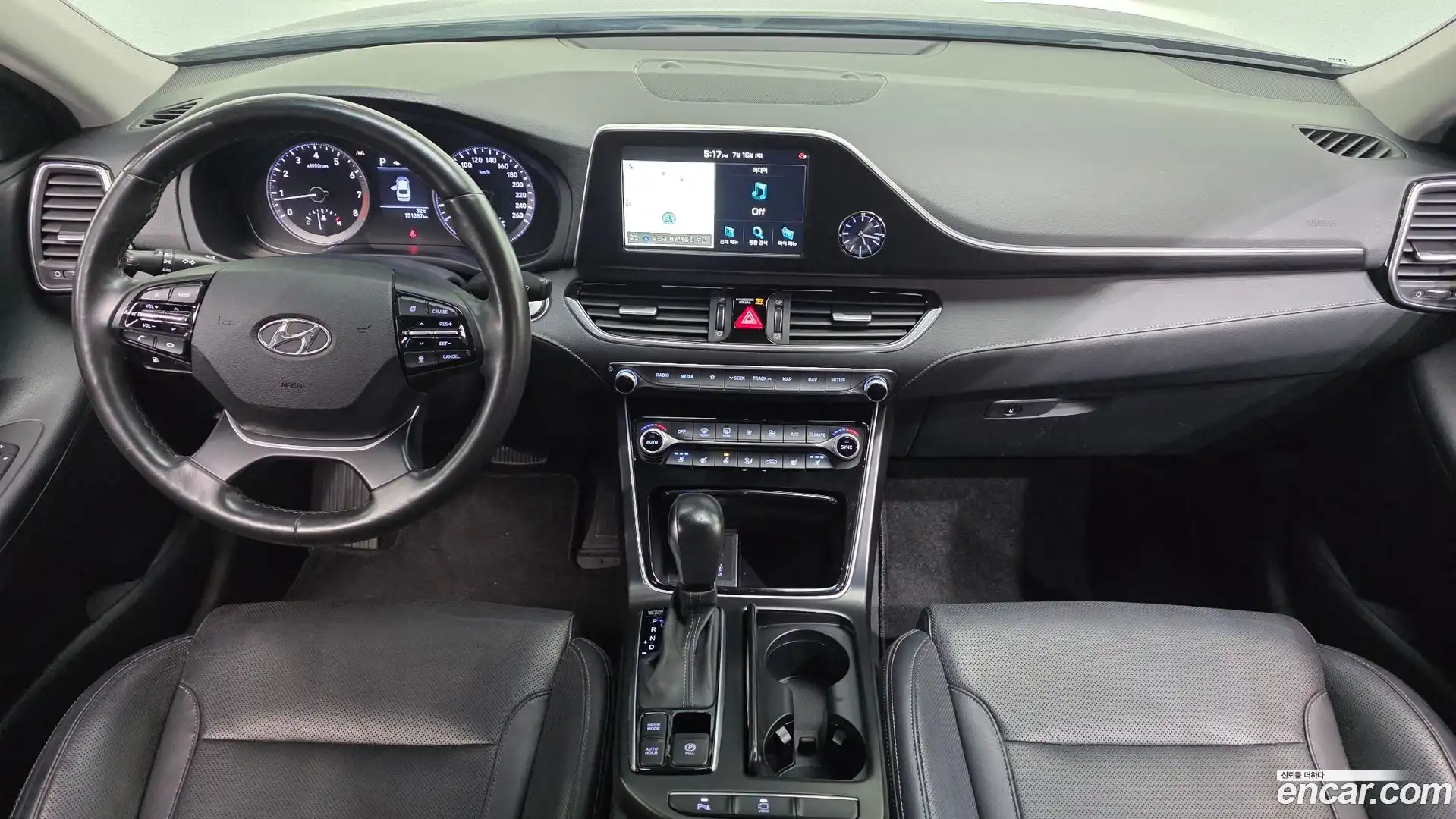 Grandeur Hyundai 2019.1-INNER-007