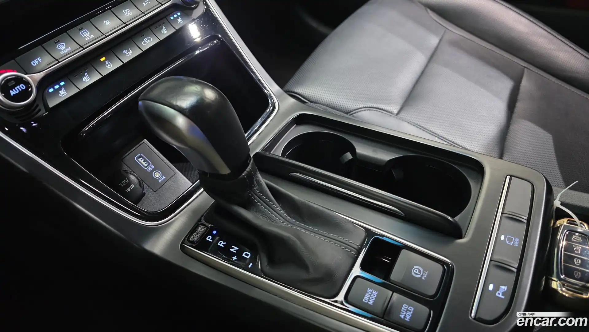 Grandeur Hyundai 2019.1-INNER-009