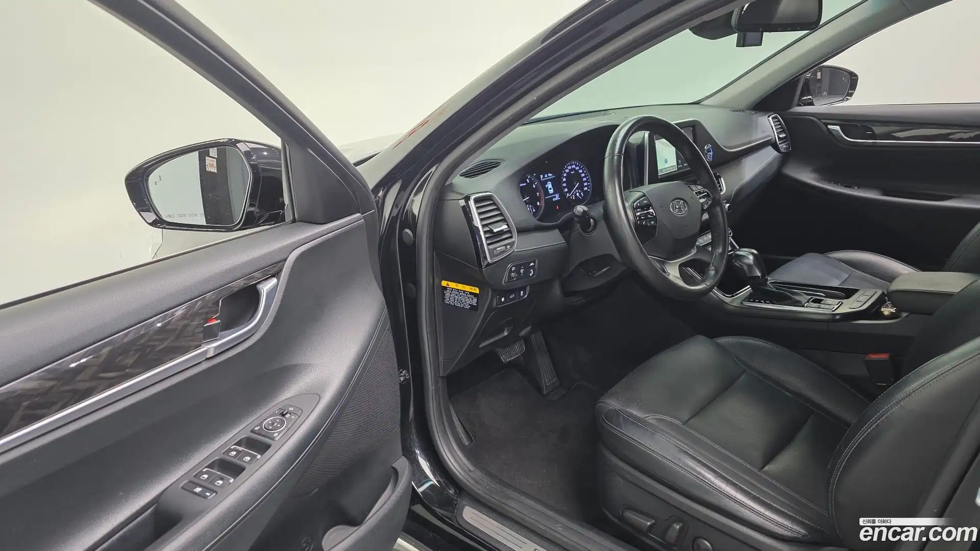 Grandeur Hyundai 2019.1-OPTION-015