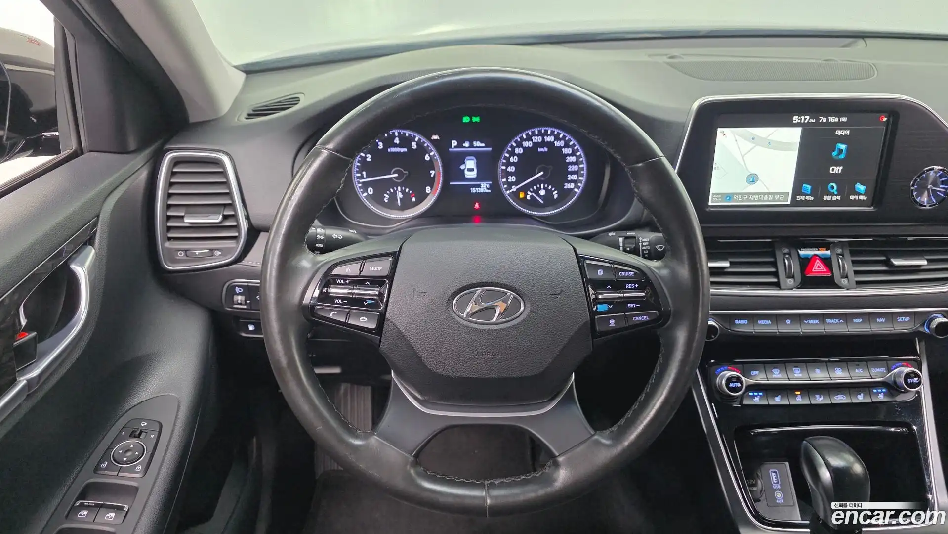 Grandeur Hyundai 2019.1-OPTION-018