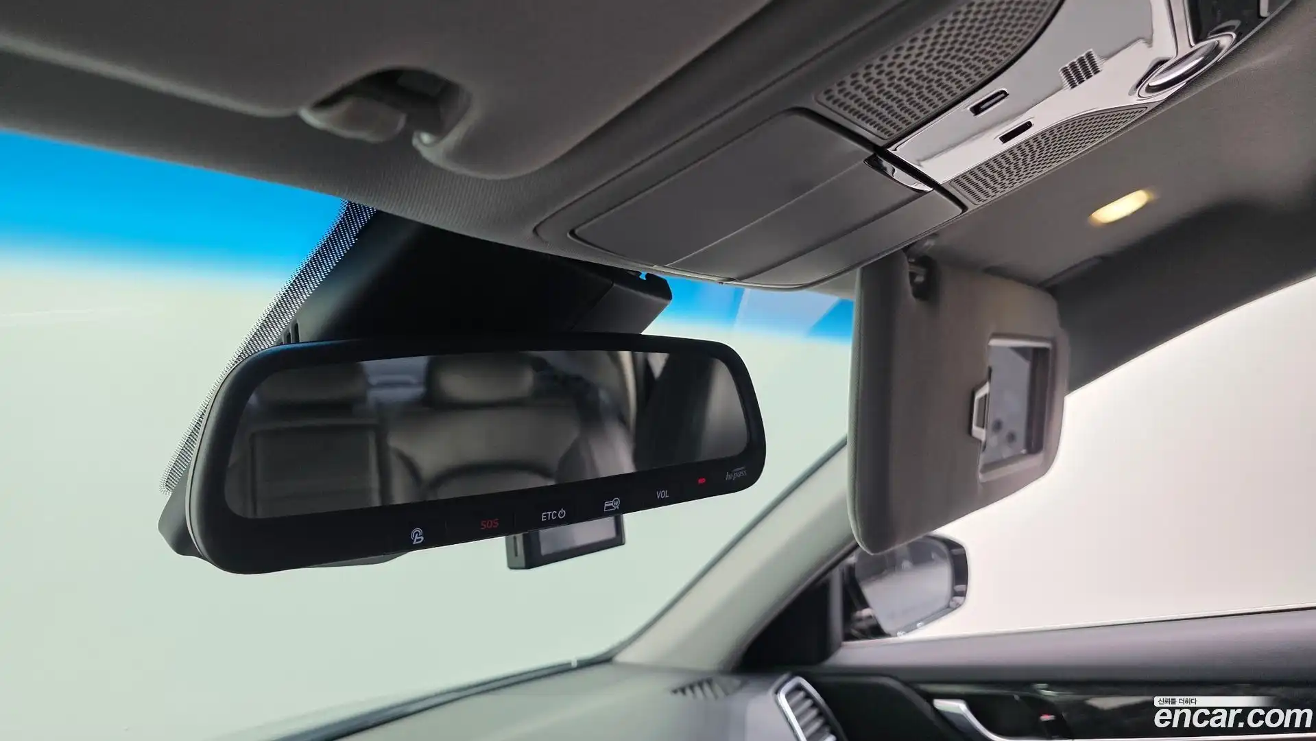 Grandeur Hyundai 2019.1-OPTION-021