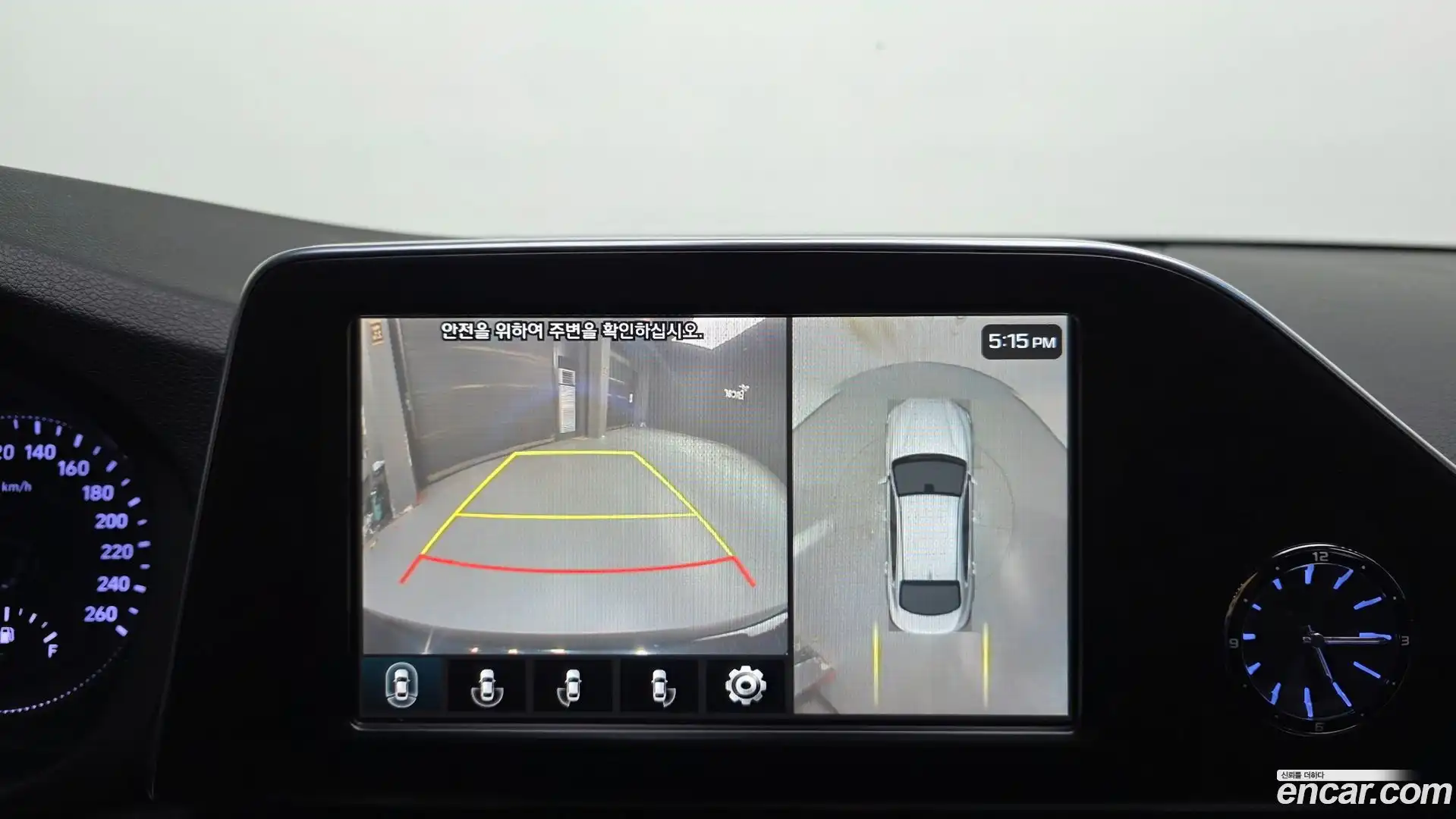 Grandeur Hyundai 2019.1-OPTION-023