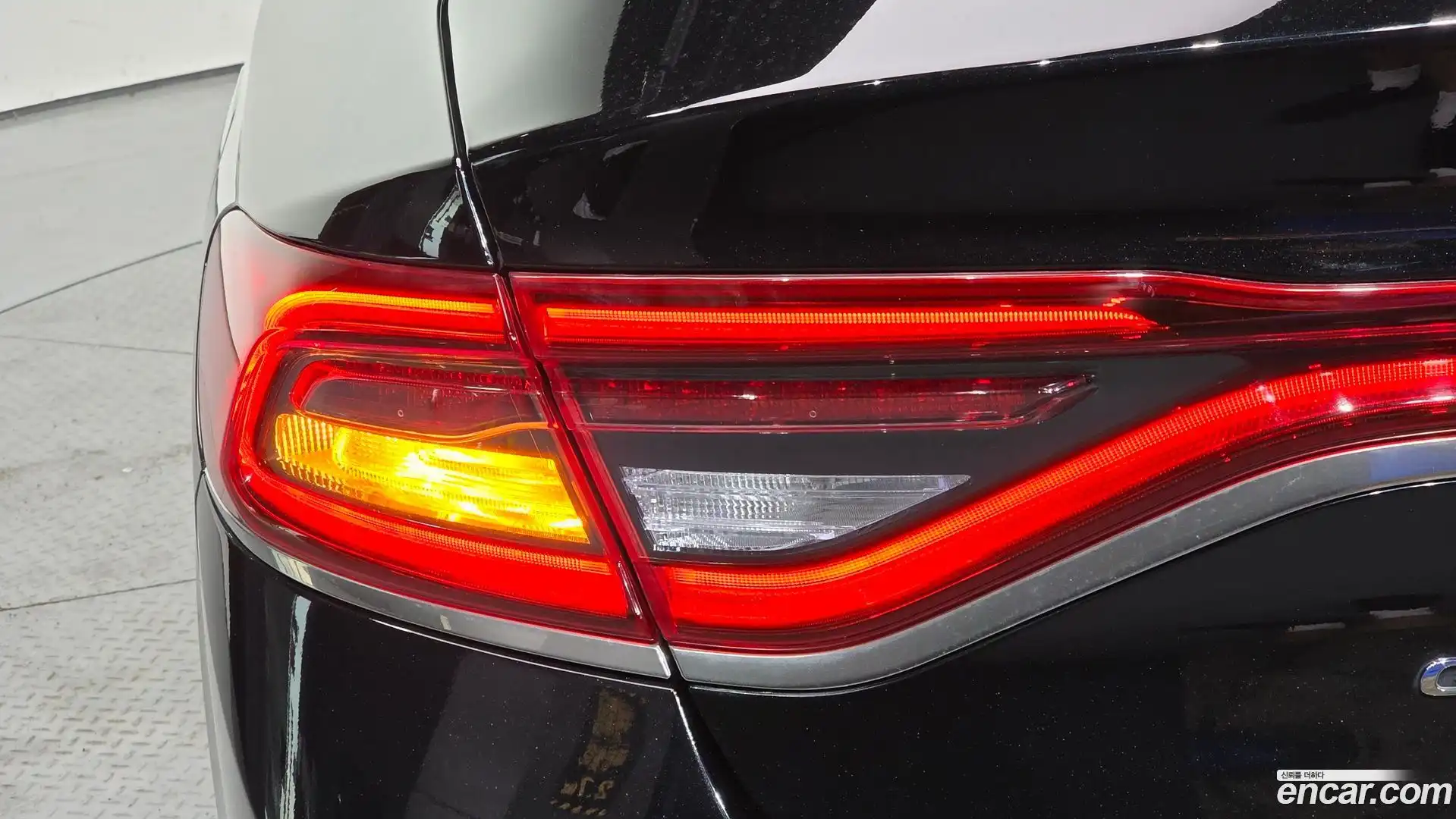 Grandeur Hyundai 2019.1-OUTER-033