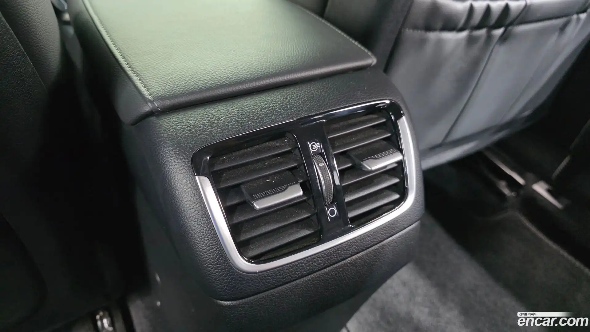 Grandeur Hyundai 2019.1-OPTION-040